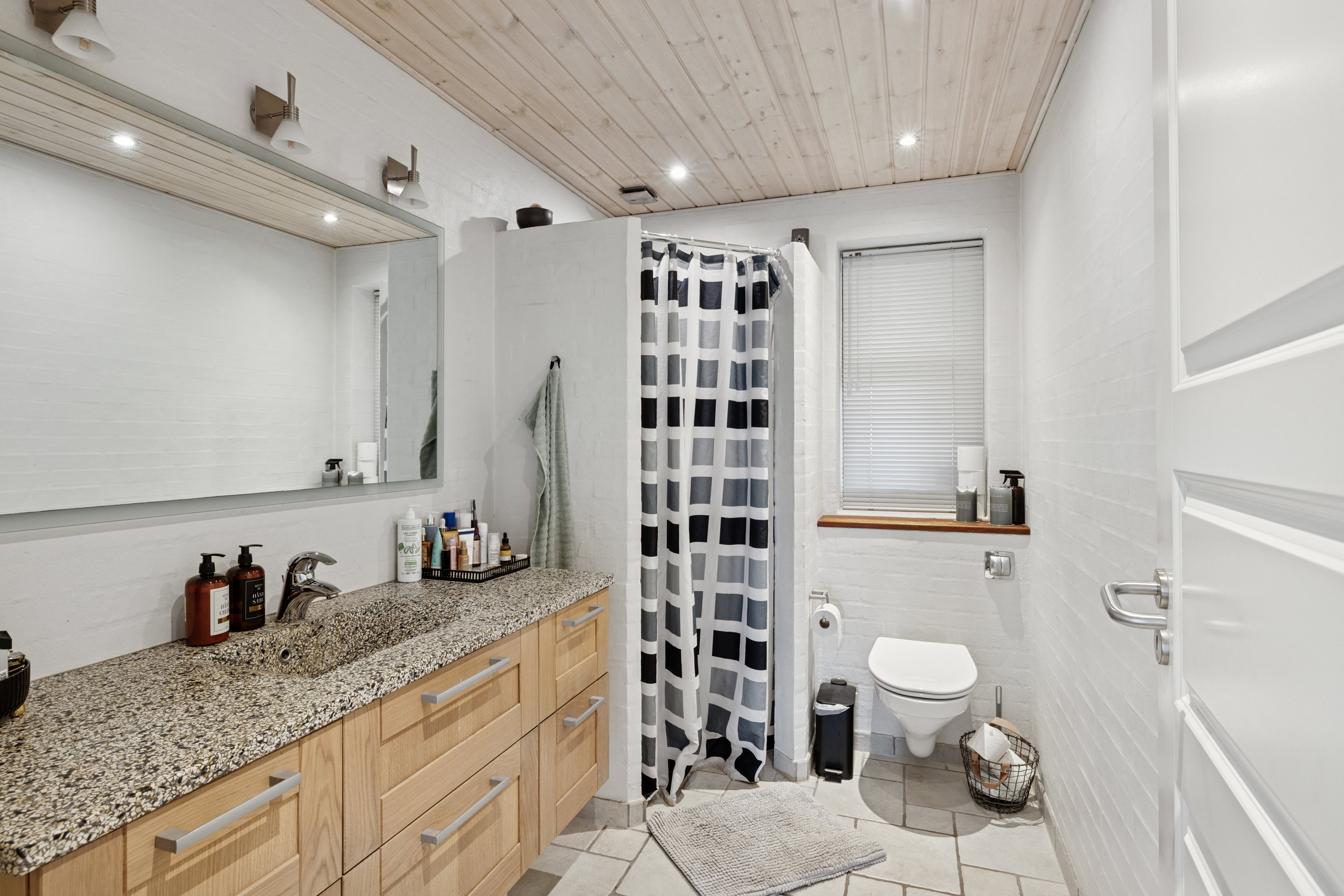 Fremhævet badeværelse billede i fuldskærmstilstand. Billede af Snerlevej 5, 7850 Stoholm Jyll