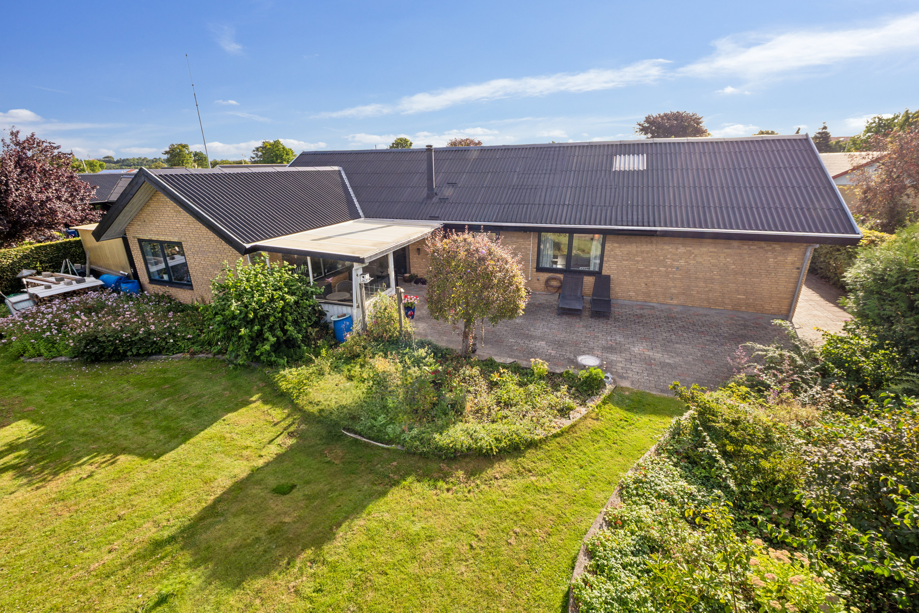 Miniaturebillede 1: ejendom 1. Billede af Bøgevænget 19, 7800 Skive