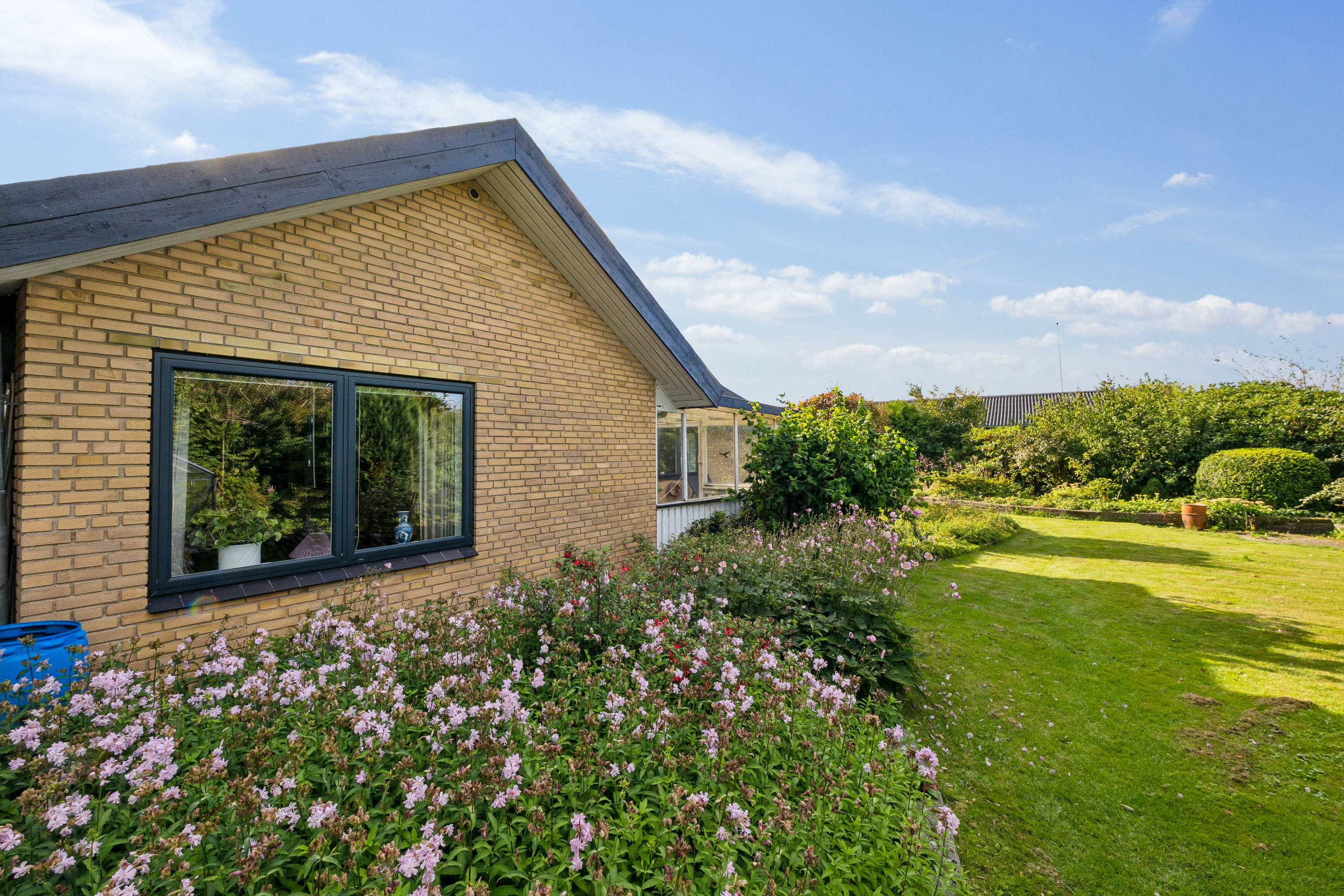 Fremhævet ejendom 1 billede i fuldskærmstilstand. Billede af Bøgevænget 19, 7800 Skive