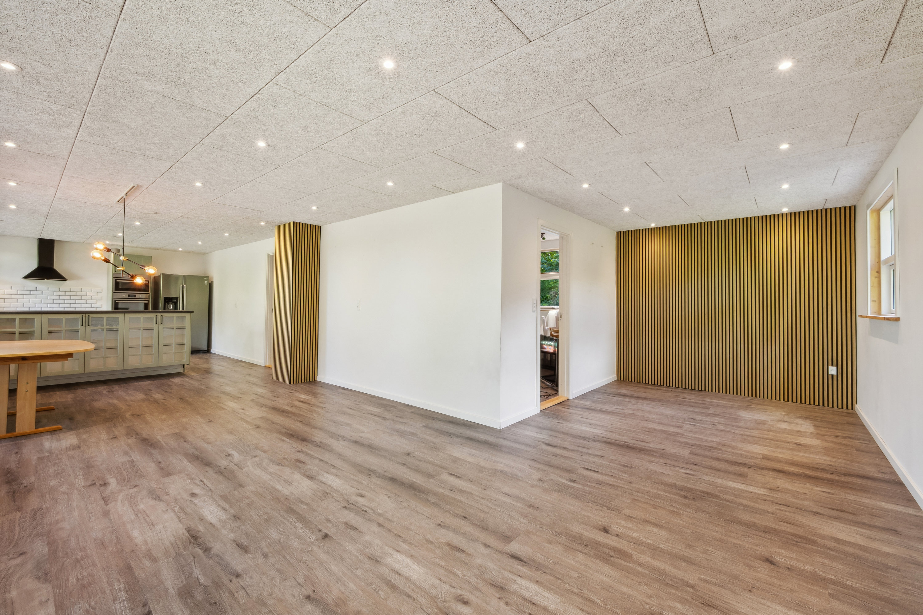 Fremhævet køkken billede i fuldskærmstilstand. Billede af Birkebakken 4, Glyngøre, 7870 Roslev