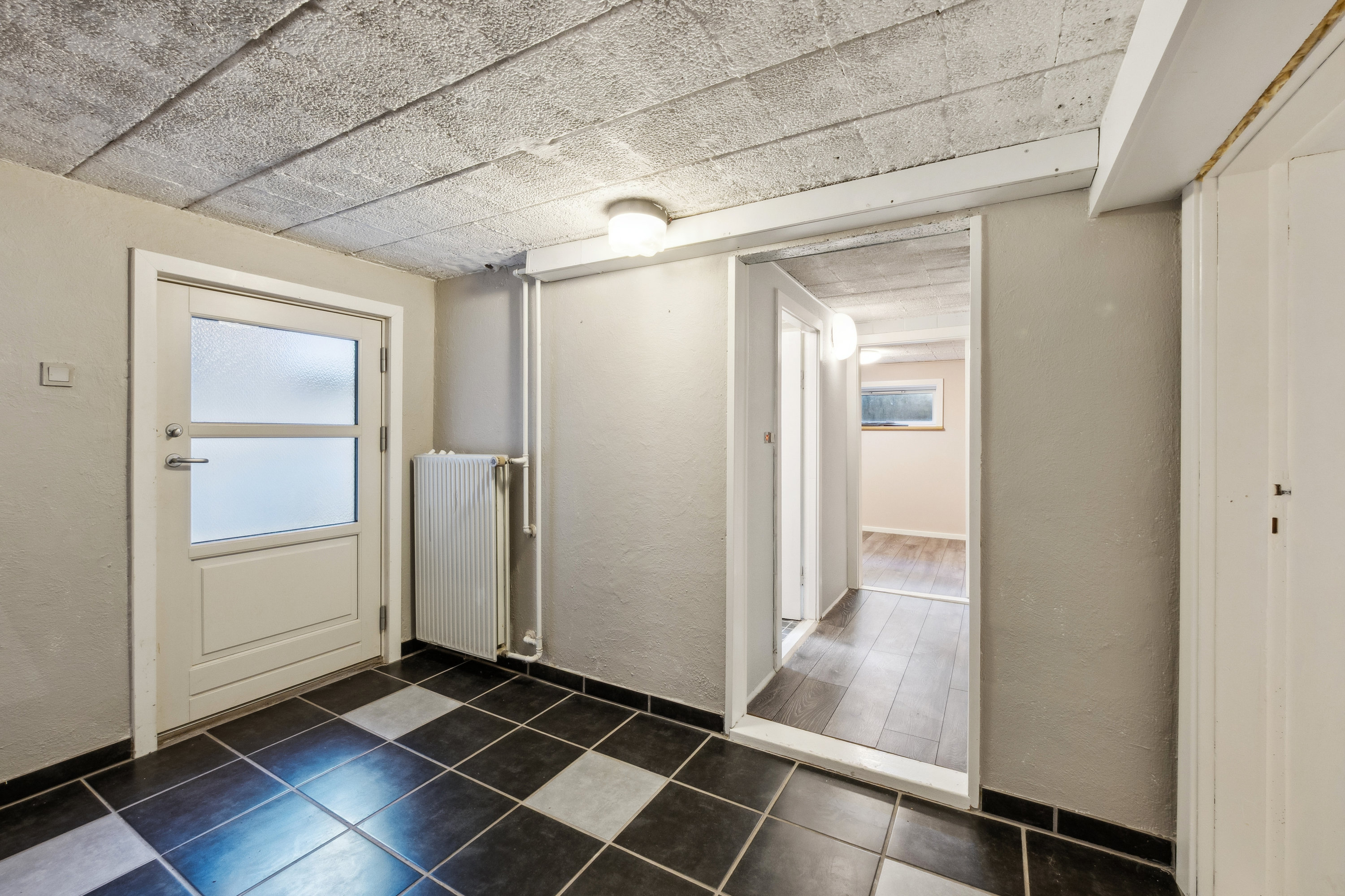 Fremhævet gang billede i fuldskærmstilstand. Billede af Birkebakken 4, Glyngøre, 7870 Roslev