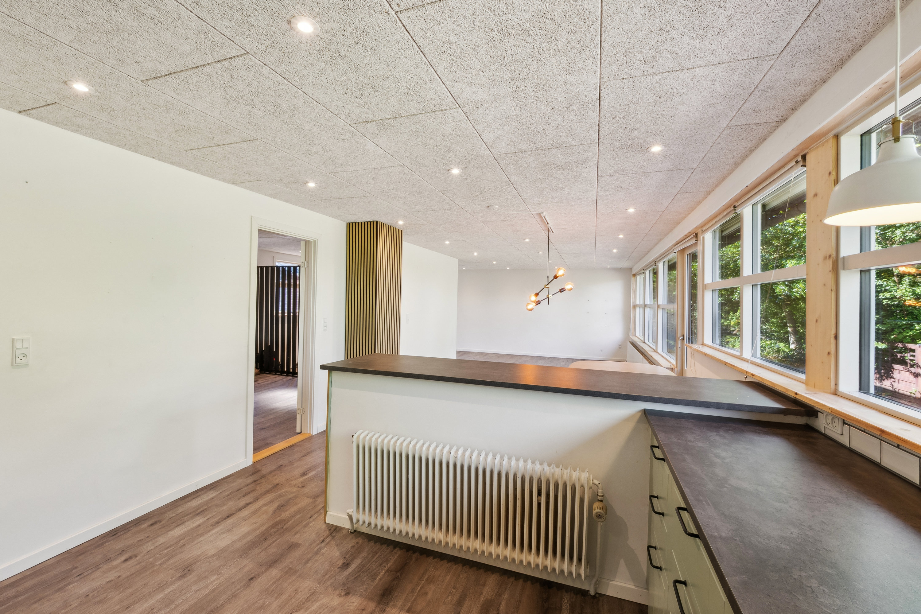 Fremhævet køkken  billede i fuldskærmstilstand. Billede af Birkebakken 4, Glyngøre, 7870 Roslev