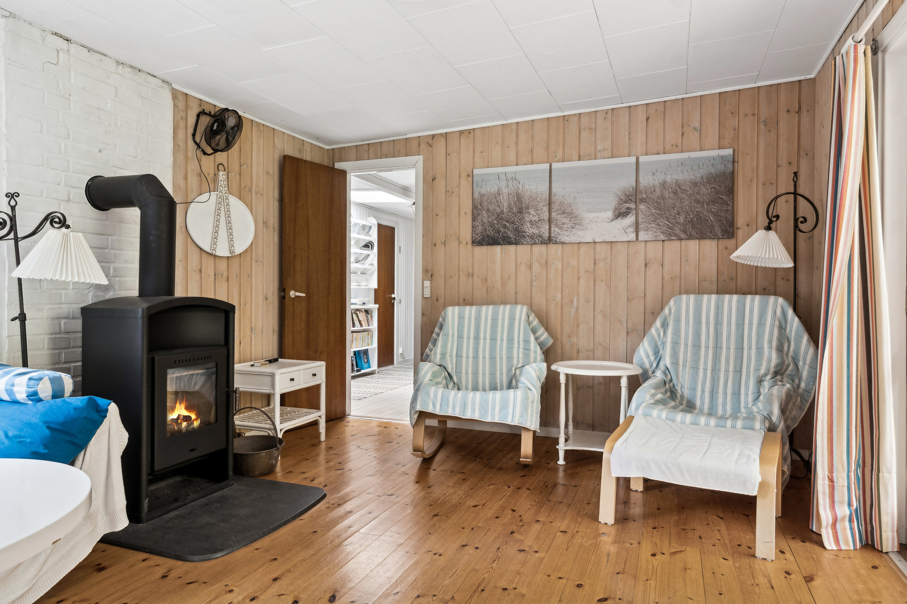 Fremhævet stue billede i fuldskærmstilstand. Billede af Kaprifolievej 11, 4581 Rørvig