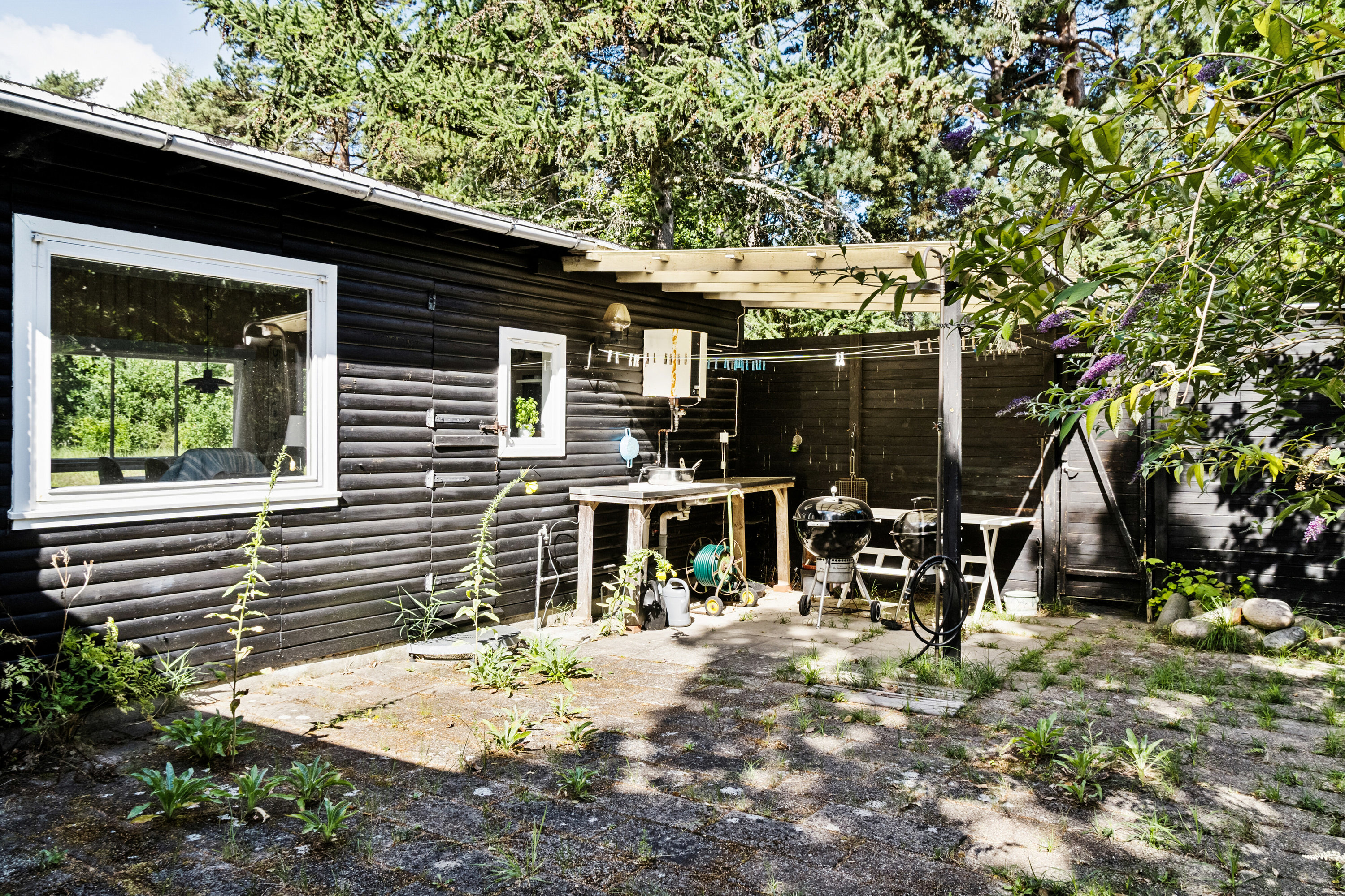 Fremhævet udendørs billede i fuldskærmstilstand. Billede af Kaprifolievej 11, 4581 Rørvig