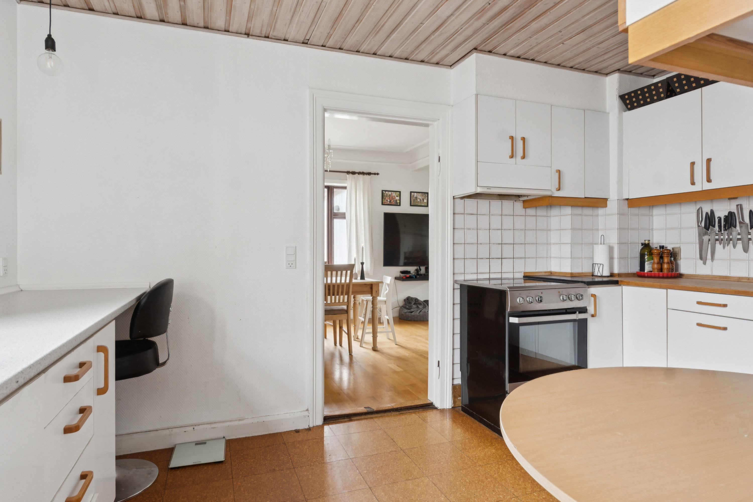 Fremhævet køkken billede i fuldskærmstilstand. Billede af Jungshovedvej 49, 4720 Præstø