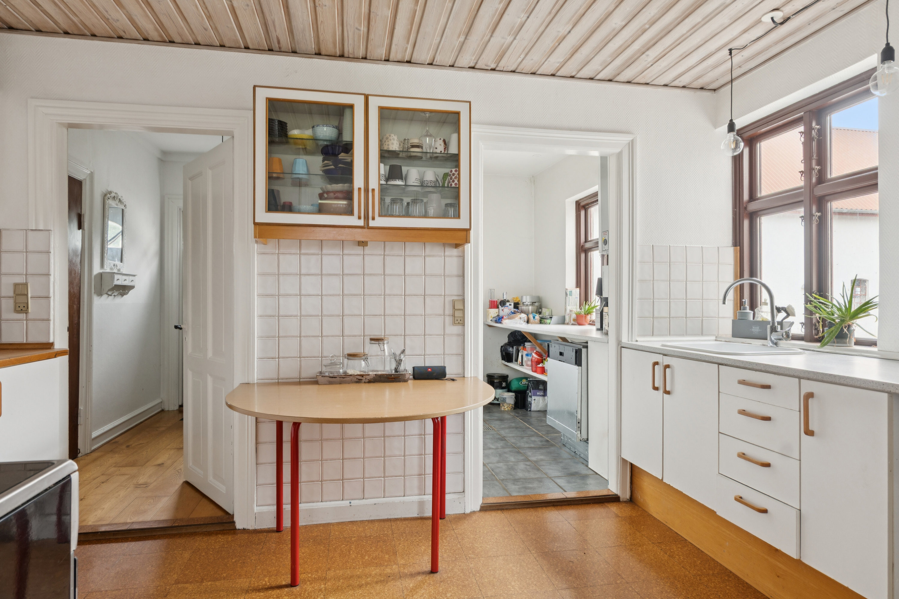 Fremhævet køkken billede i fuldskærmstilstand. Billede af Jungshovedvej 49, 4720 Præstø