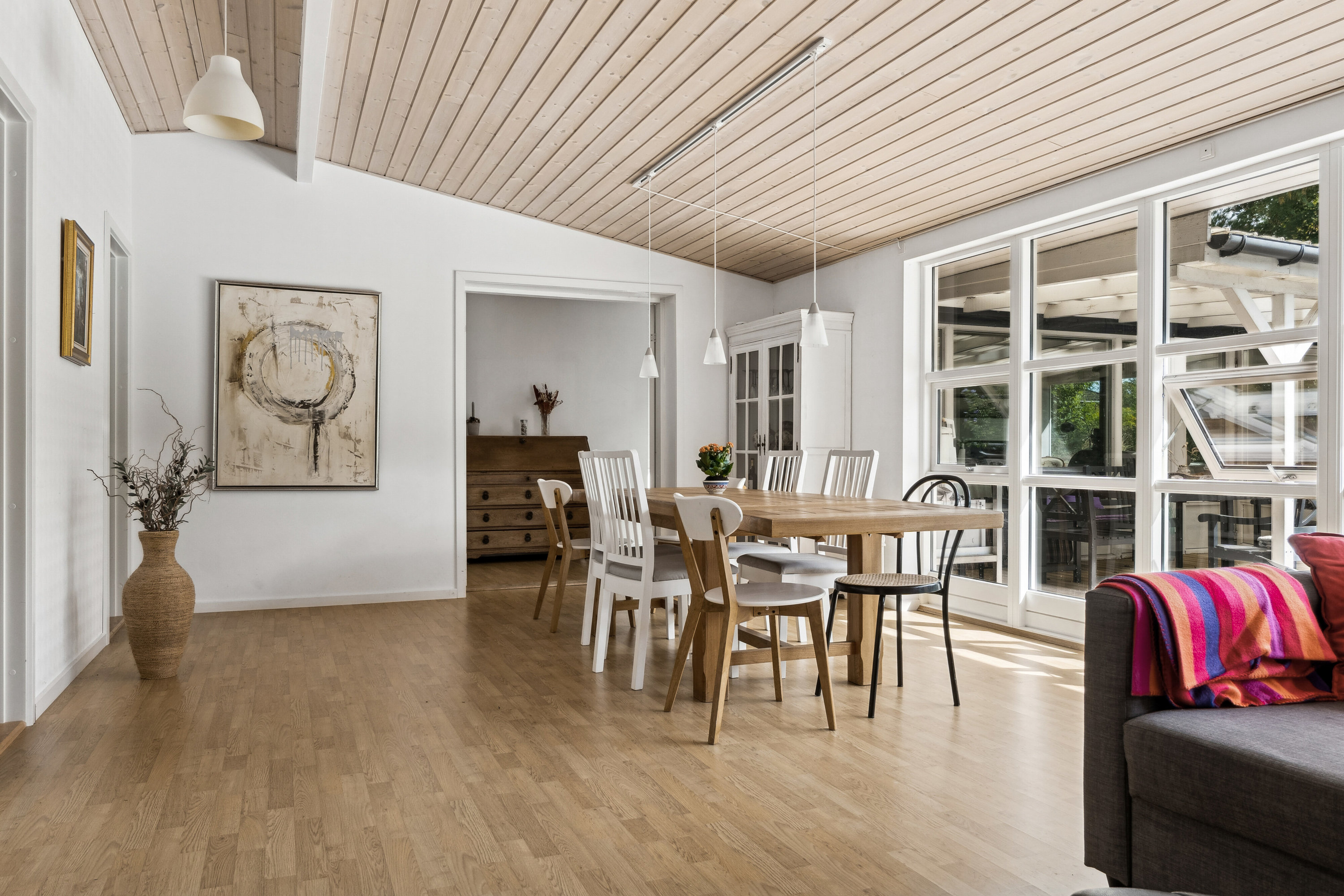 Fremhævet stue billede i fuldskærmstilstand. Billede af Drosselholm Skovvej 55, Nygård, 4500 Nykøbing Sj