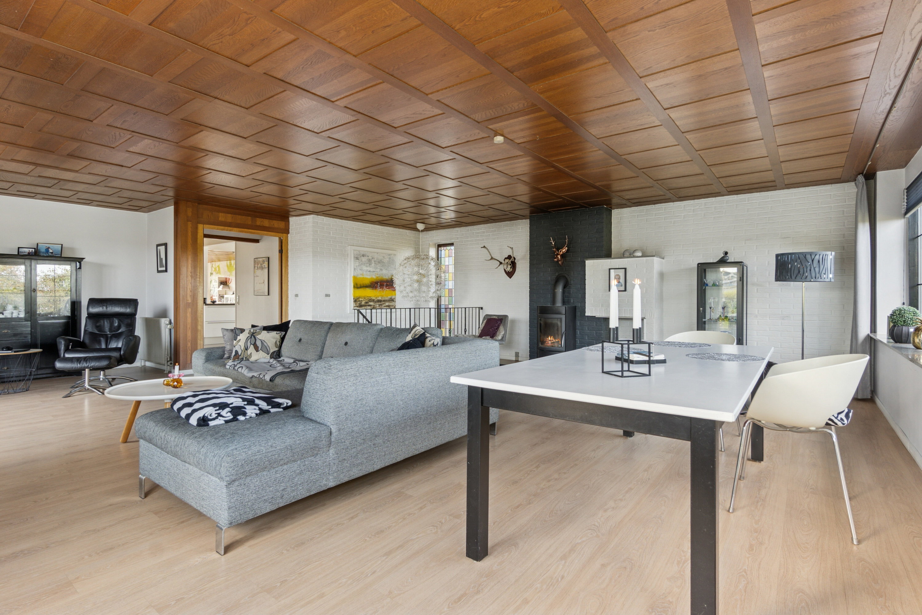 Fremhævet stue billede i fuldskærmstilstand. Billede af Fresiavænget 2, 7730 Hanstholm