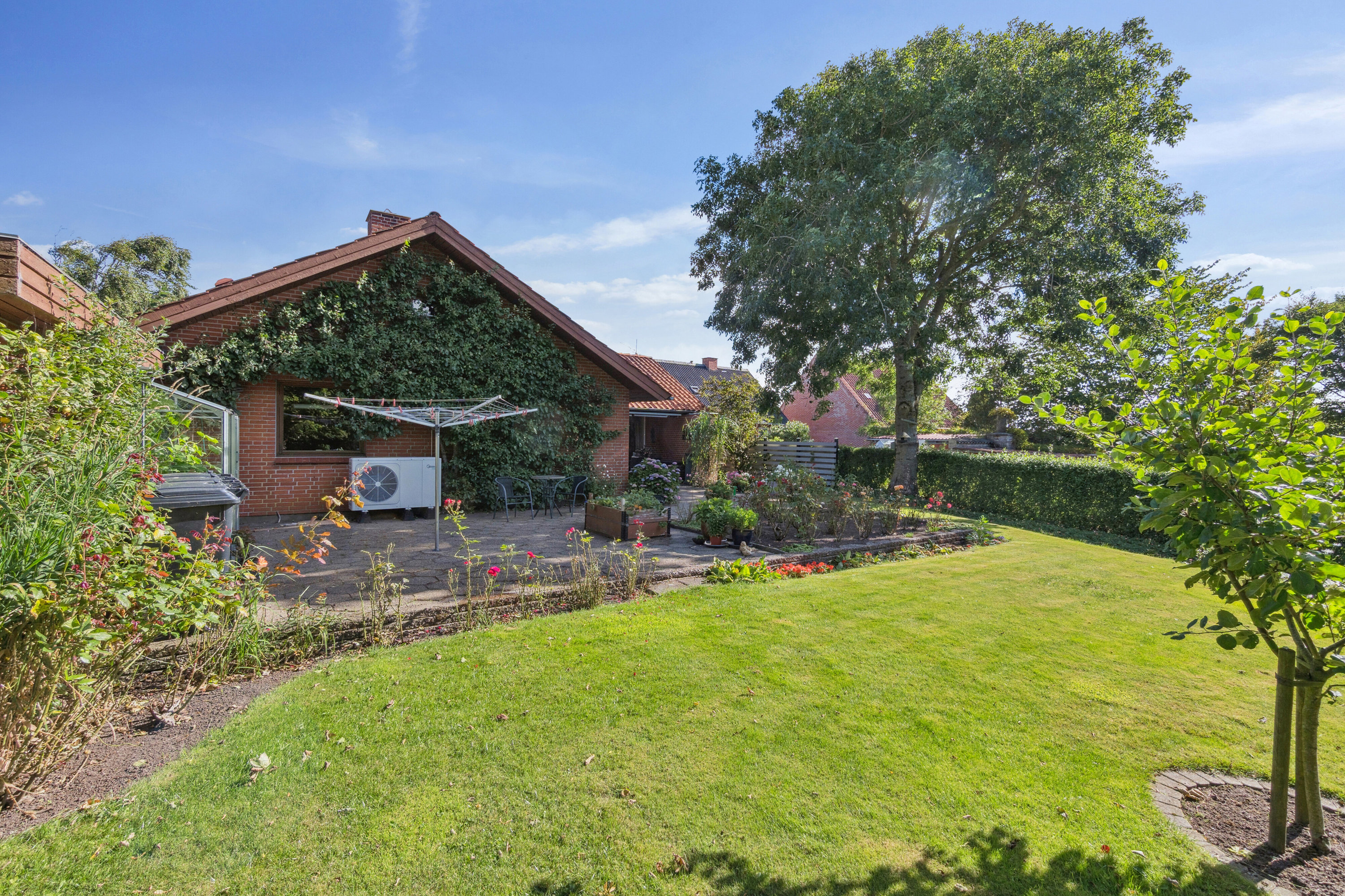 Fremhævet set fra haven billede i fuldskærmstilstand. Billede af Ydbyvej 160, 7760 Hurup Thy