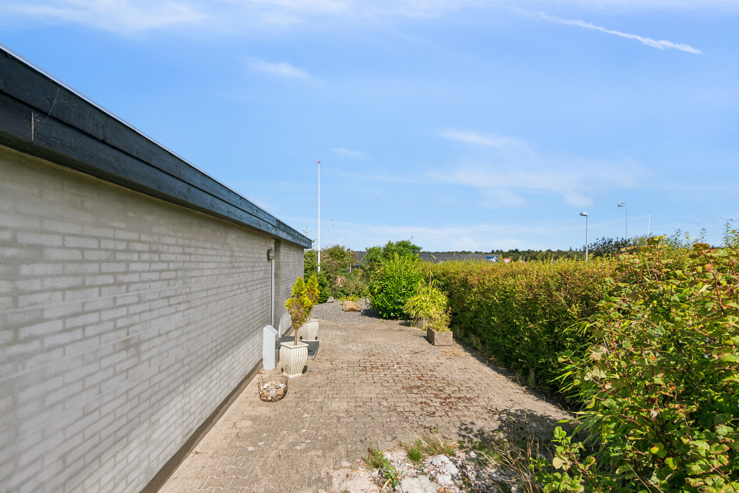 Fremhævet set fra vejen billede i fuldskærmstilstand. Billede af Fresiavænget 2, 7730 Hanstholm