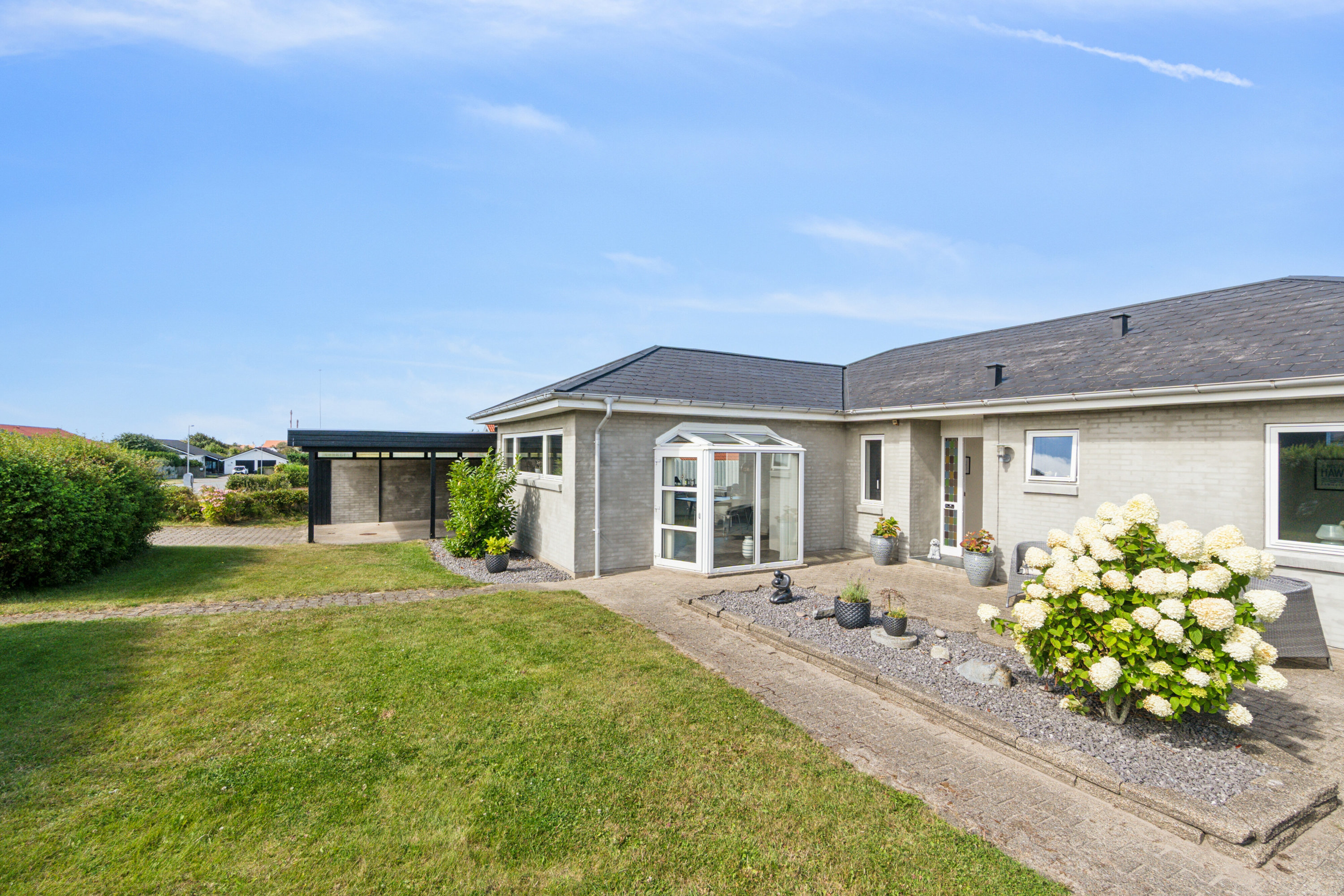 Fremhævet set fra haven billede i fuldskærmstilstand. Billede af Fresiavænget 2, 7730 Hanstholm