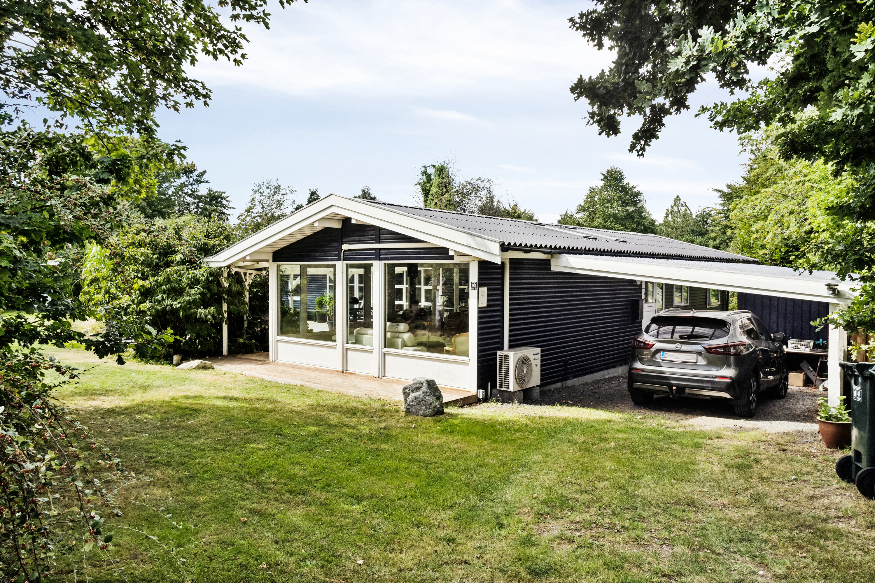 Miniaturebillede 2: set fra haven. Billede af Drosselholm Skovvej 55, Nygård, 4500 Nykøbing Sj