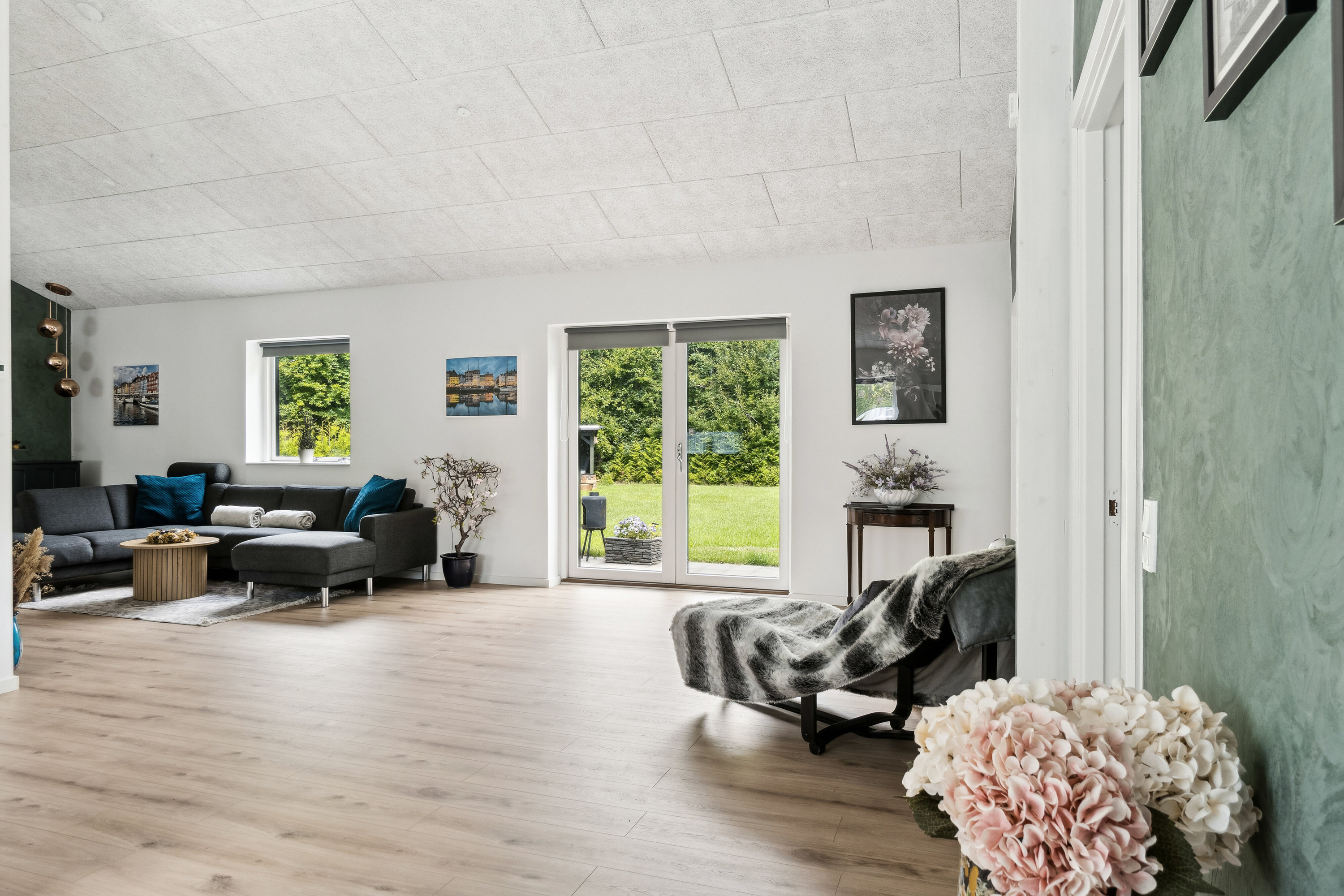 Fremhævet stue billede i fuldskærmstilstand. Billede af Næsdal 14, Lammefjorden, 4550 Asnæs