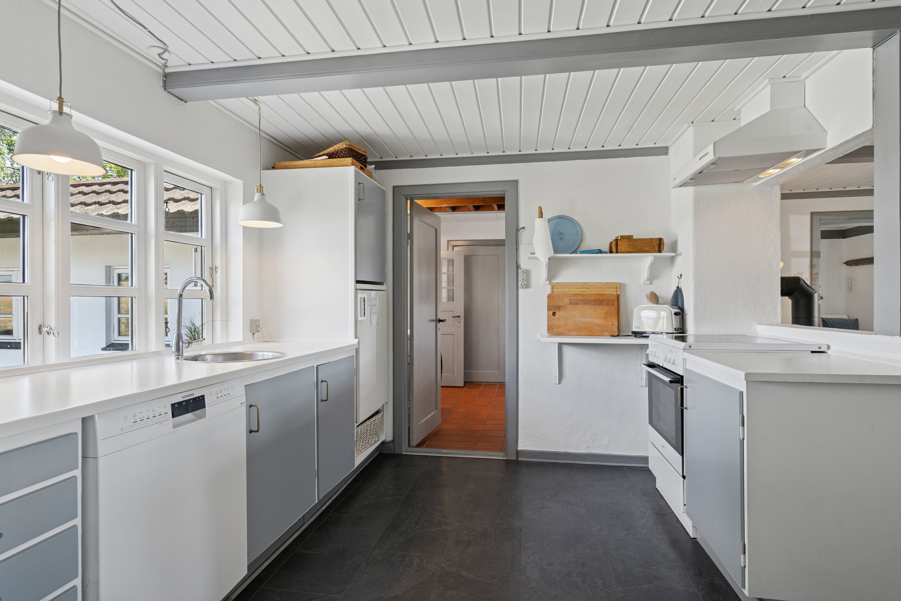 Fremhævet køkken billede i fuldskærmstilstand. Billede af Kildemosevej 21, Illebølle, 5900 Rudkøbing