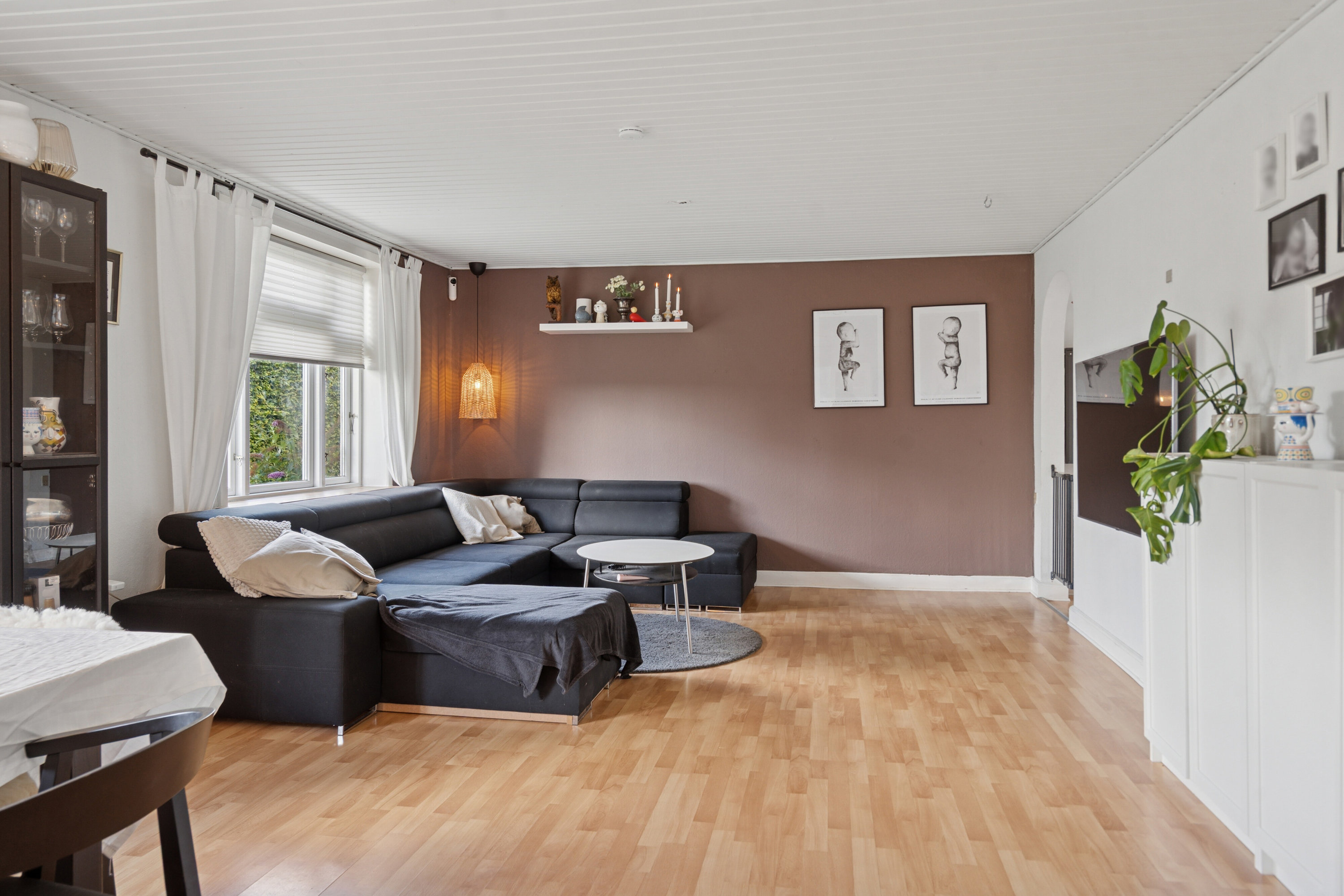 Fremhævet stue billede i fuldskærmstilstand. Billede af Odensevej 38, 5853 Ørbæk