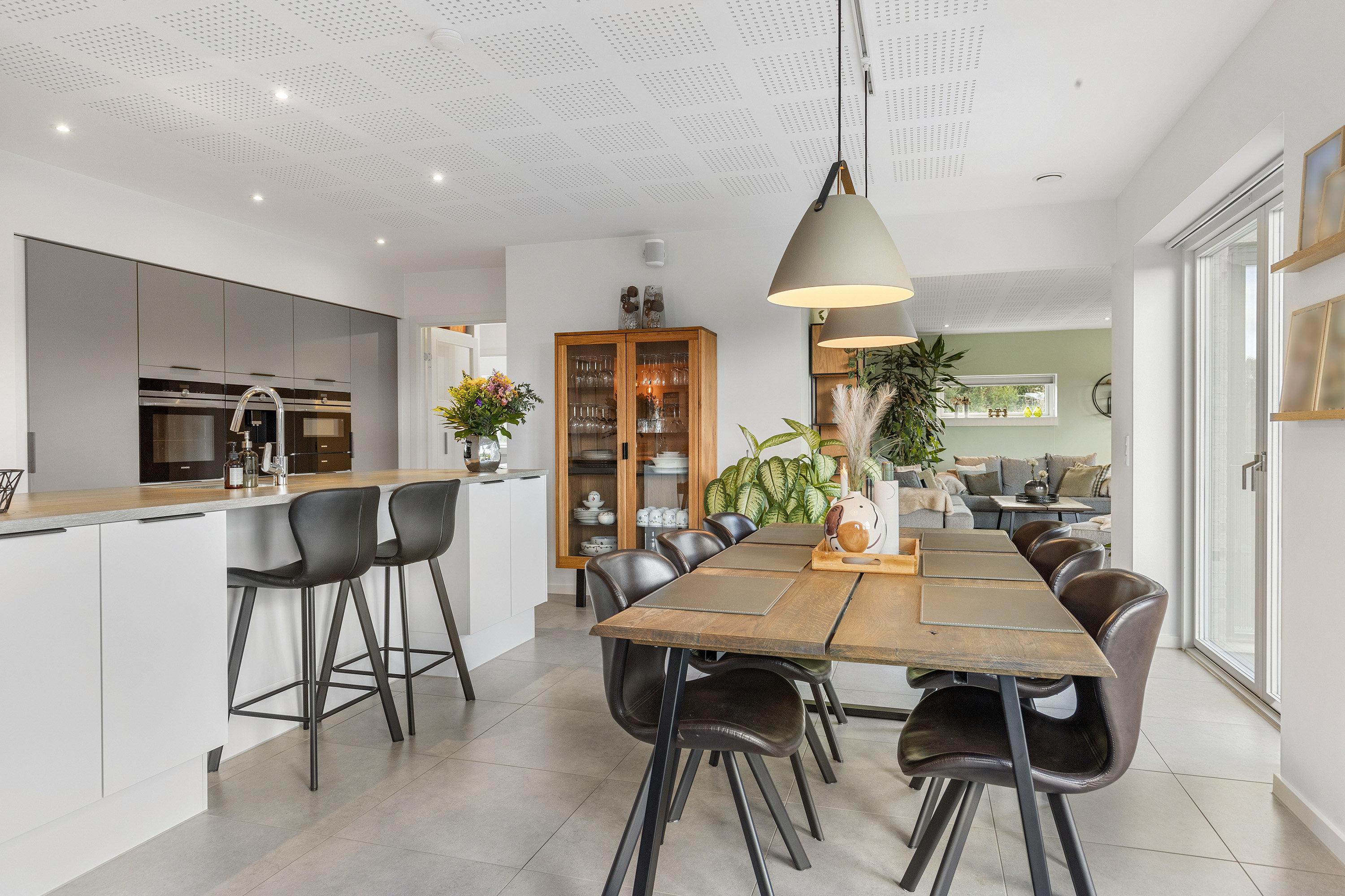 Fremhævet køkken alrum billede i fuldskærmstilstand. Billede af Gartnervænget 32, 9760 Vrå