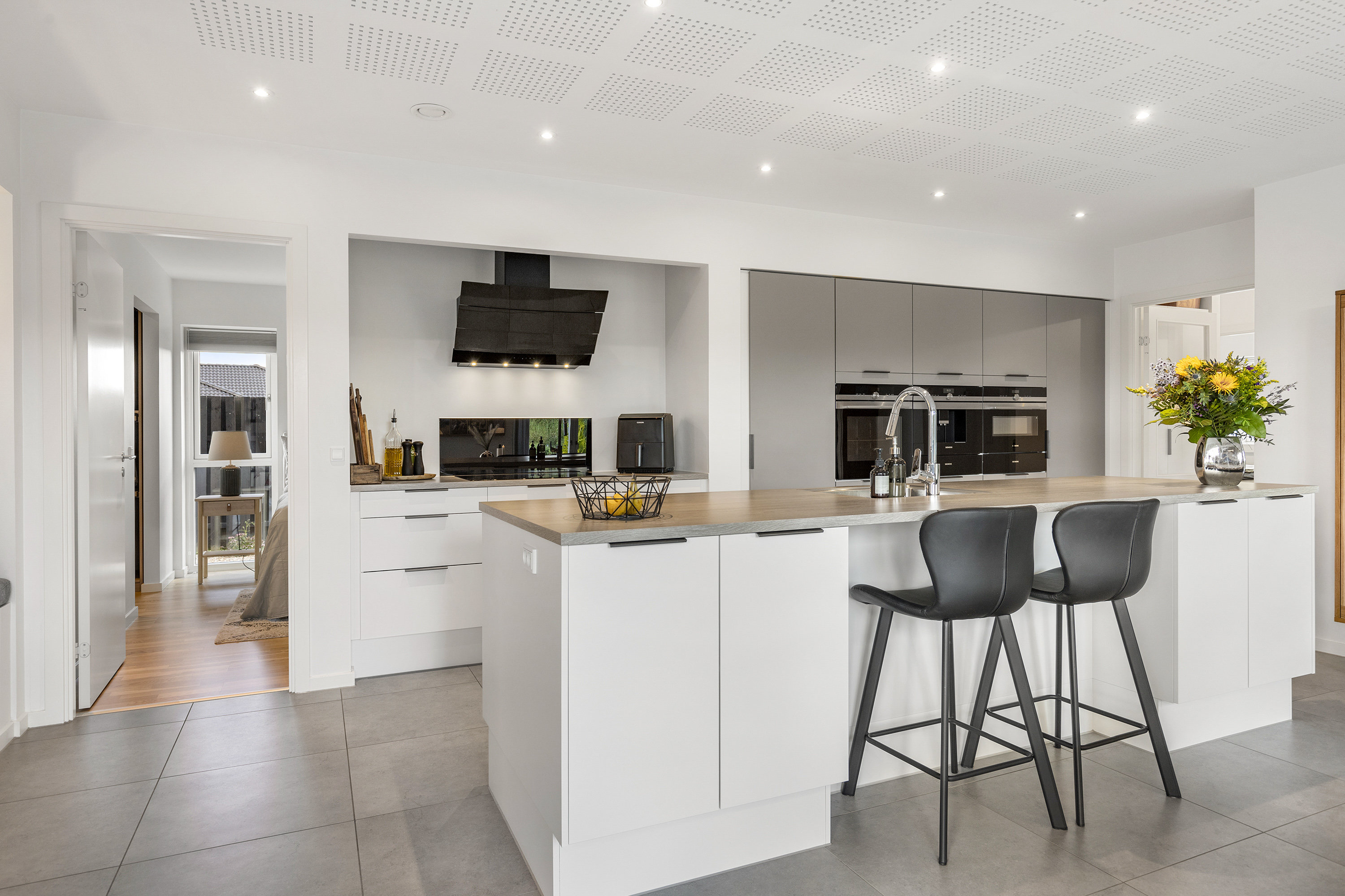 Miniaturebillede 2: køkken alrum. Billede af Gartnervænget 32, 9760 Vrå