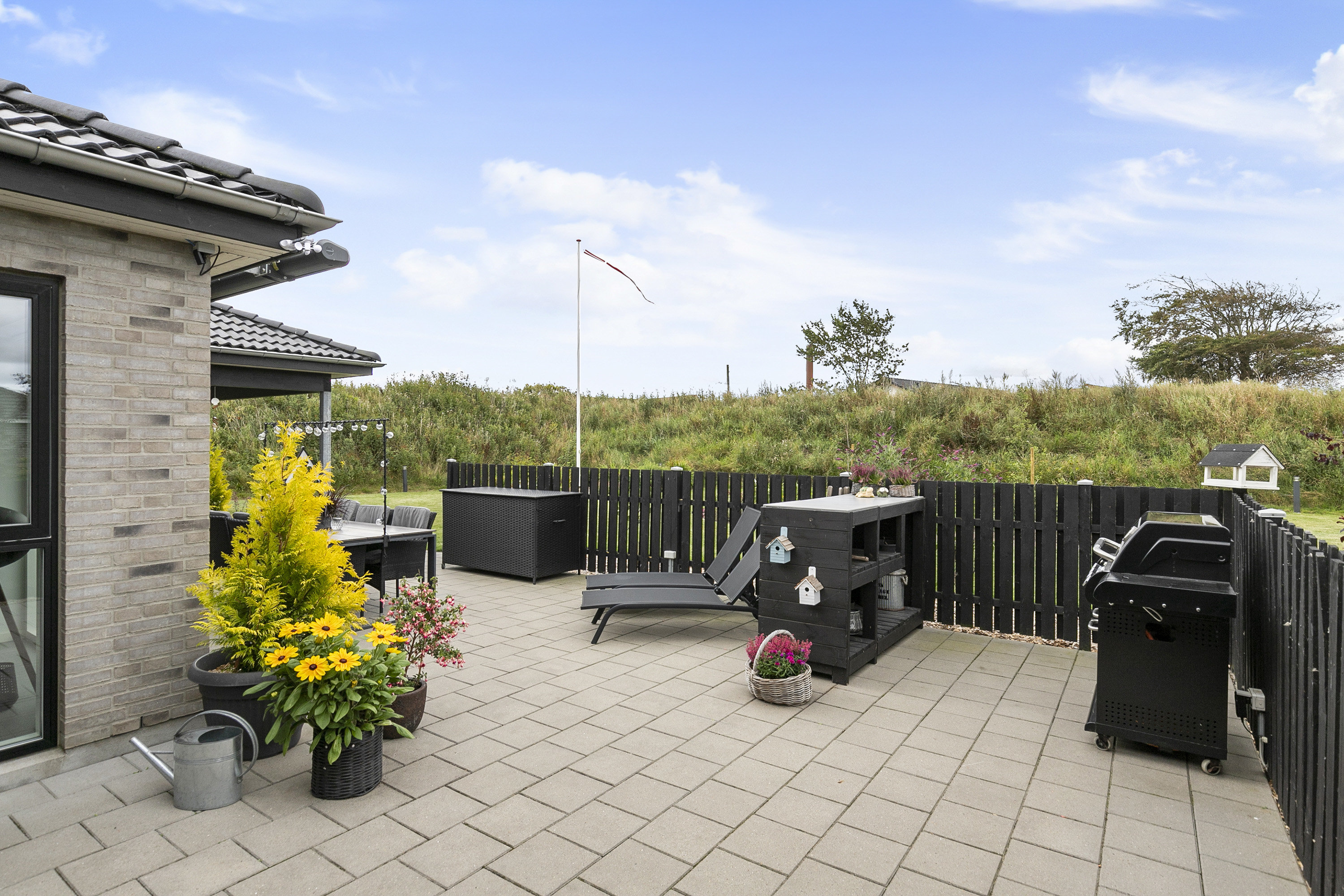 Fremhævet terrasse billede i fuldskærmstilstand. Billede af Gartnervænget 32, 9760 Vrå