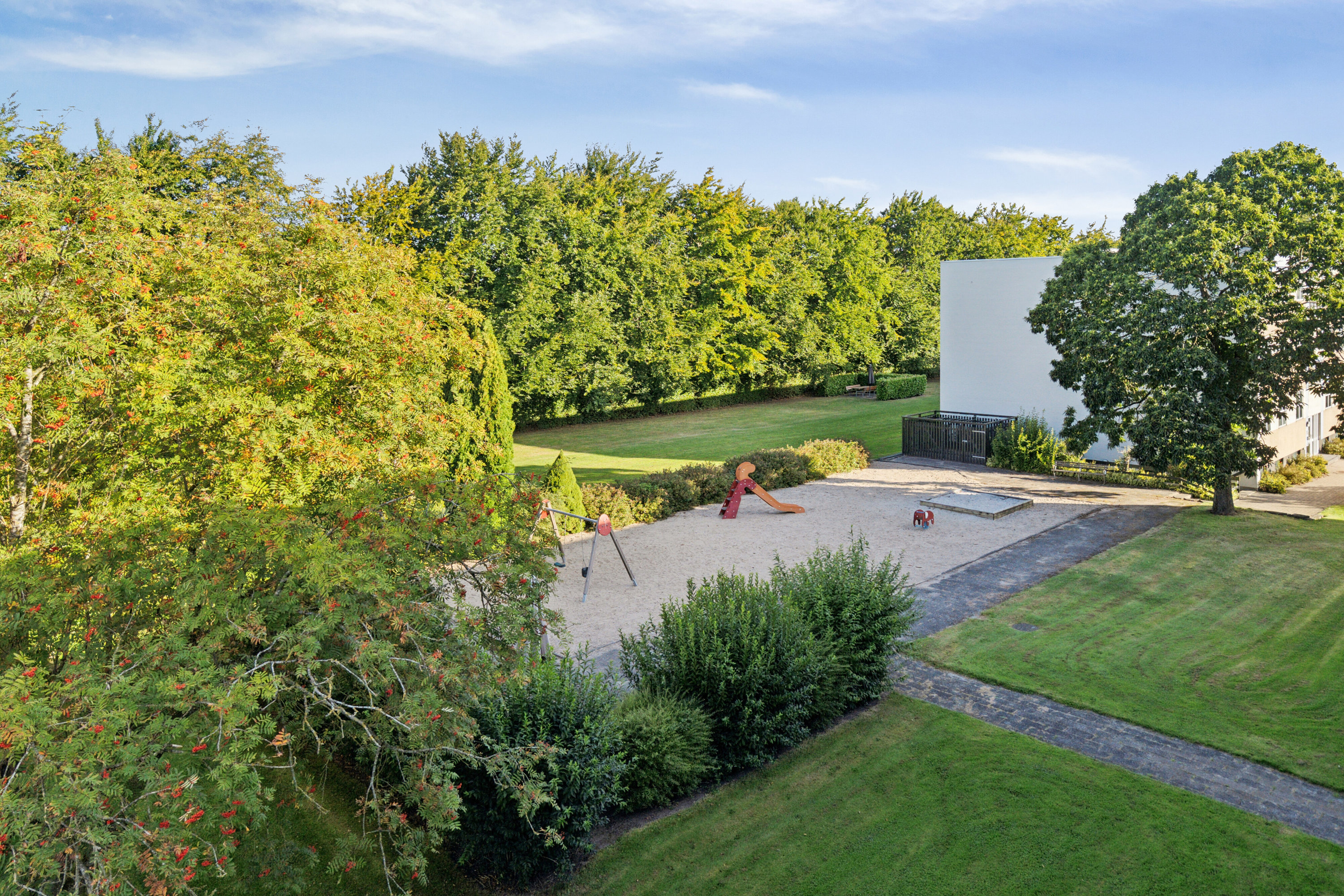 Fremhævet udendørs billede i fuldskærmstilstand. Billede af Floravænget 21, 2. tv., Dalum, 5250 Odense SV