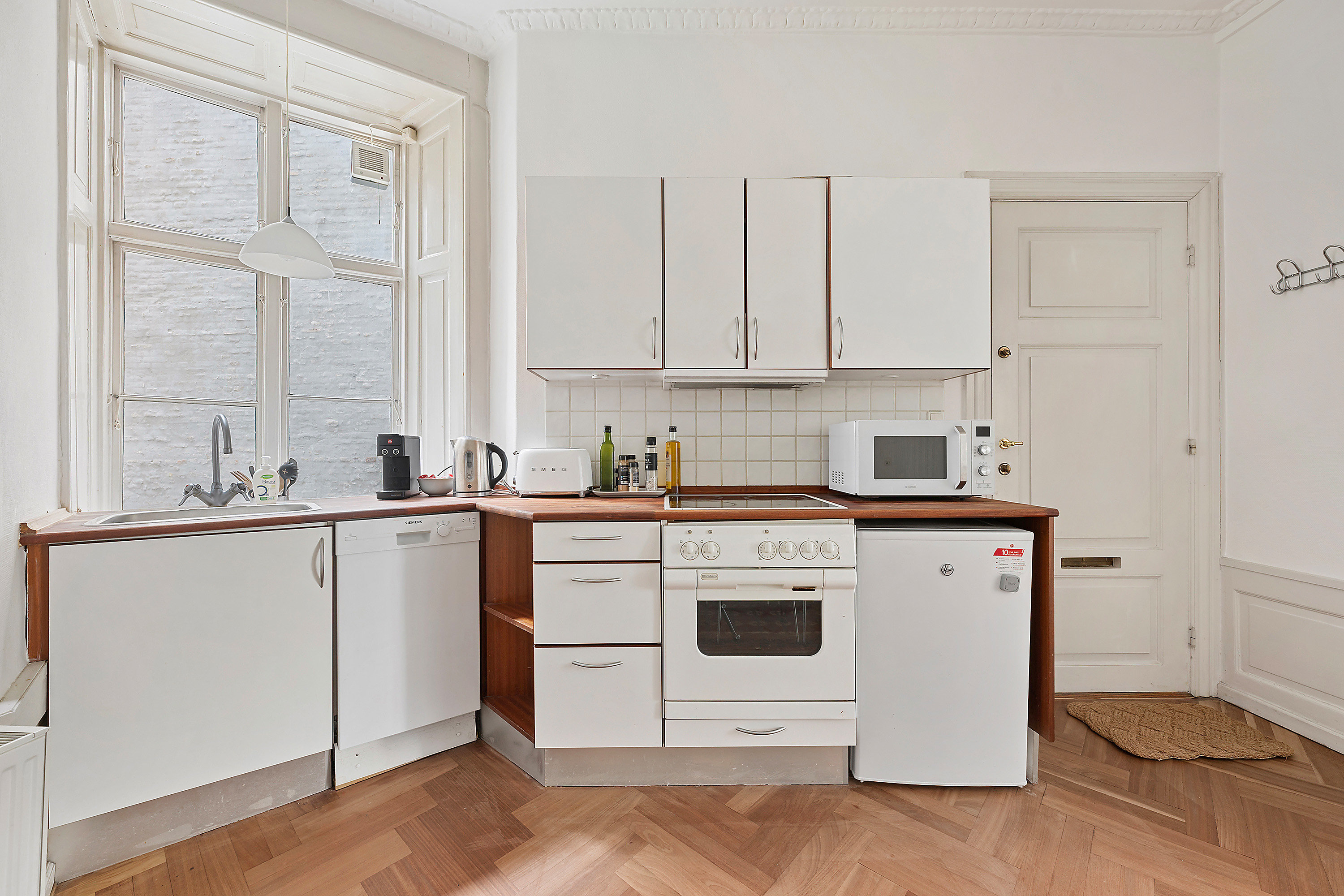 Fremhævet køkken billede i fuldskærmstilstand. Billede af Hyskenstræde 5, 1., 1207 København K