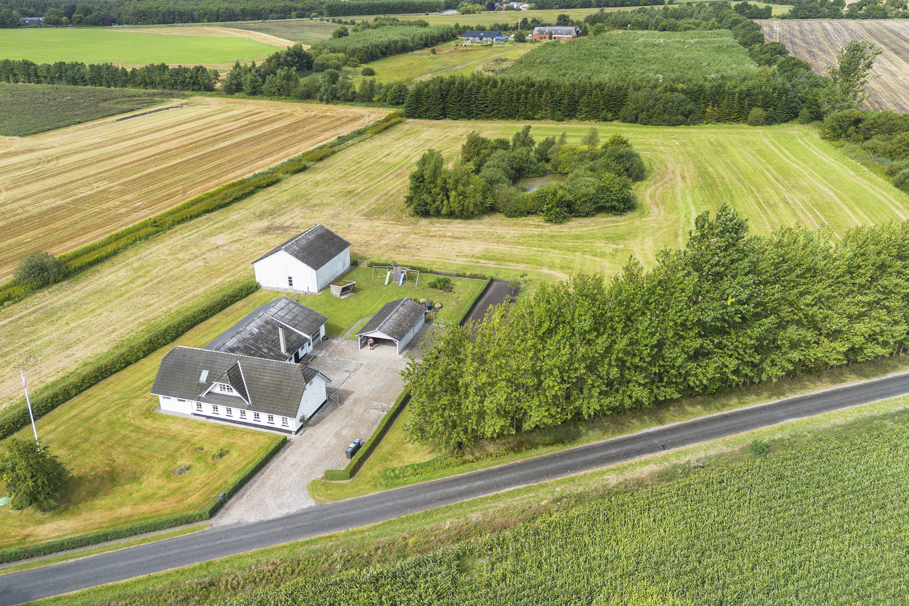 Fremhævet ejendommen billede i fuldskærmstilstand. Billede af Læborg Kirkevej 22, Nyby, 6600 Vejen