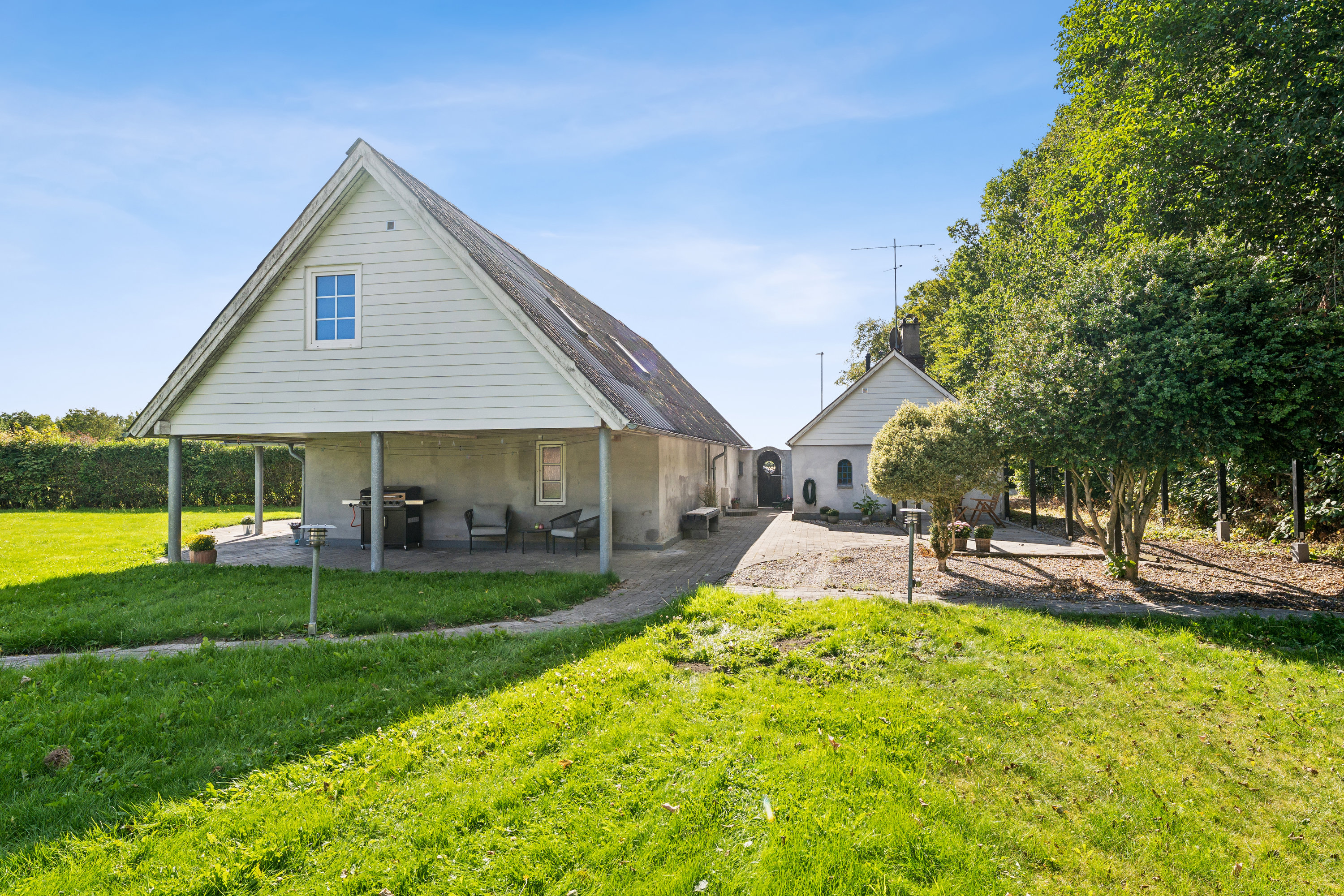 Miniaturebillede 1: ejendom 1. Billede af Gravene 1, 8981 Spentrup