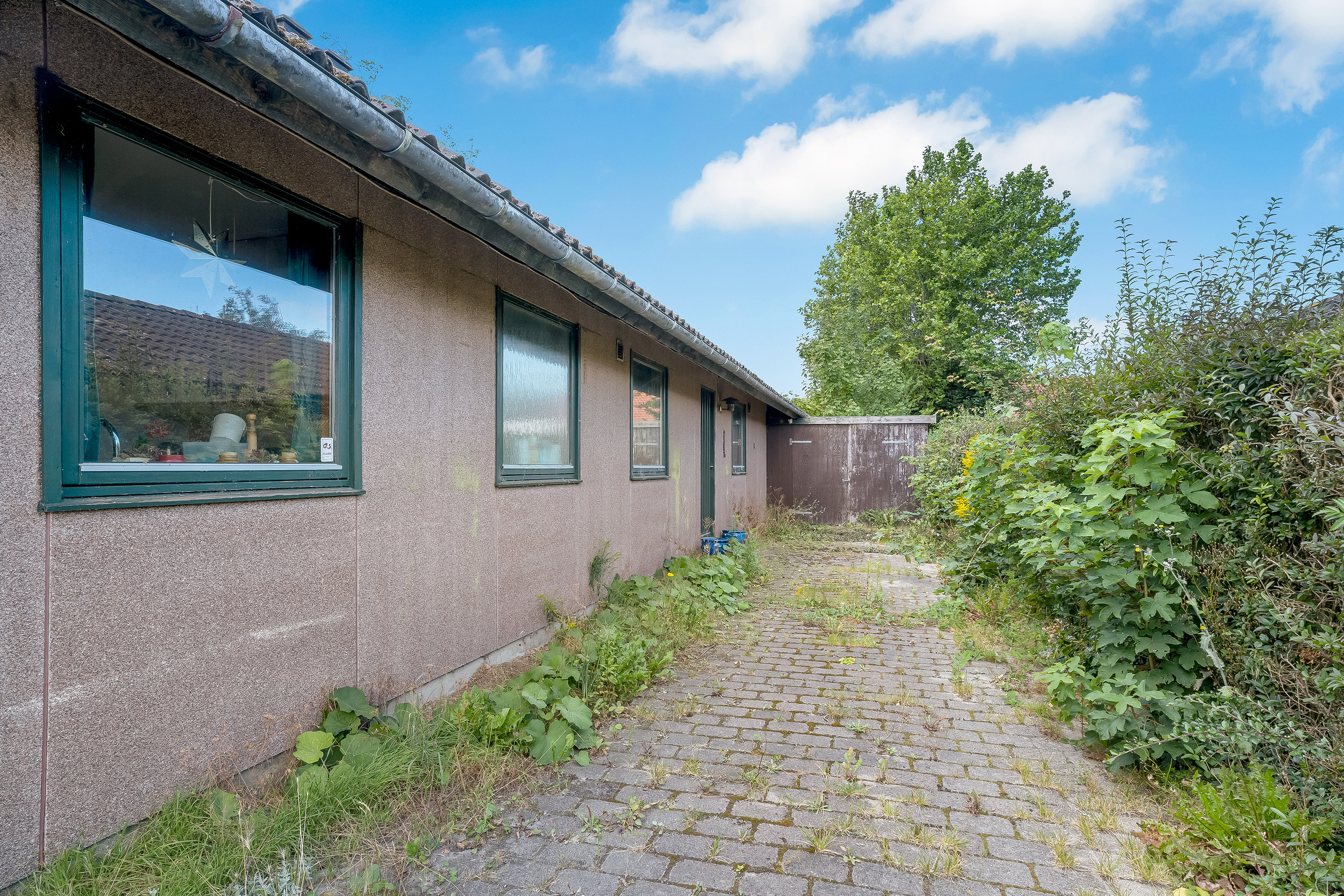 Fremhævet facade billede i fuldskærmstilstand. Billede af Egevej 13, 4920 Søllested