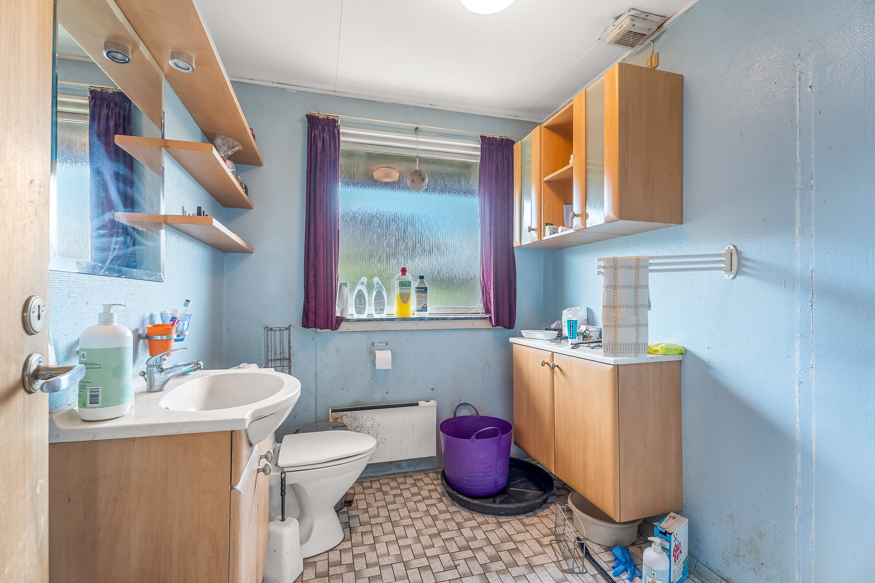 Fremhævet badeværelse billede i fuldskærmstilstand. Billede af Egevej 13, 4920 Søllested