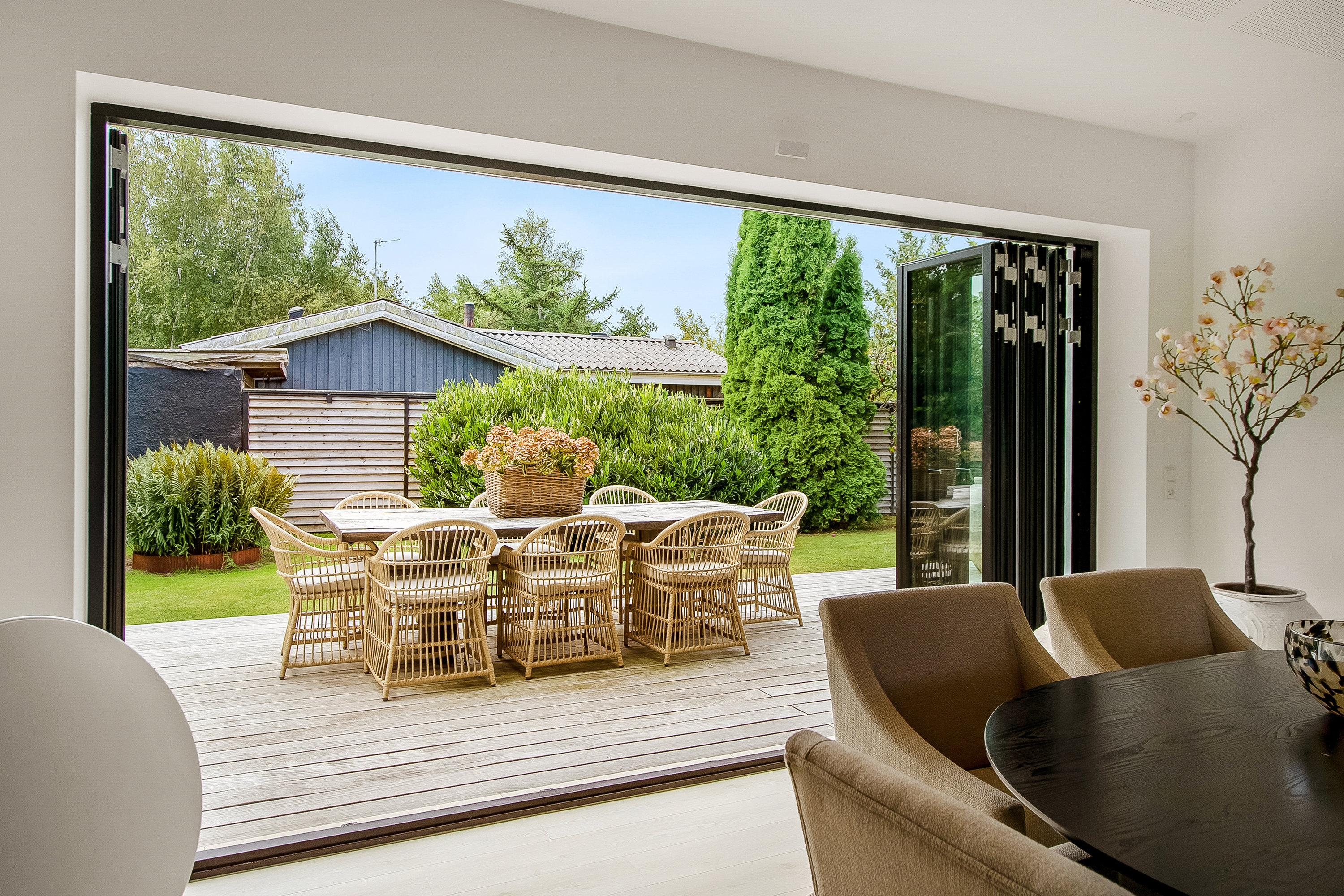 Fremhævet terrasse billede i fuldskærmstilstand. Billede af Viggo Andersensvej 5, Høll, 7080 Børkop