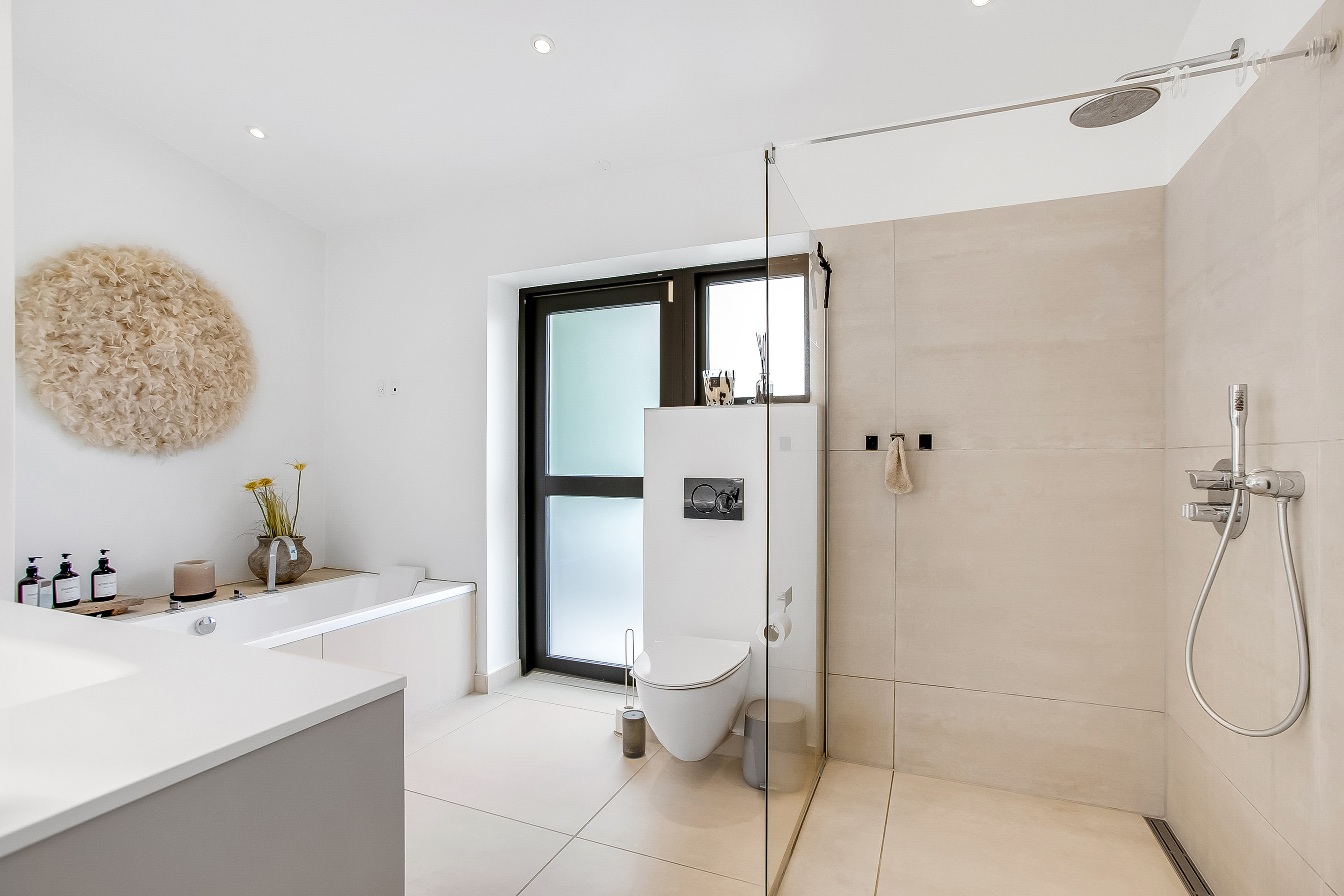 Fremhævet badeværelse billede i fuldskærmstilstand. Billede af Viggo Andersensvej 5, Høll, 7080 Børkop