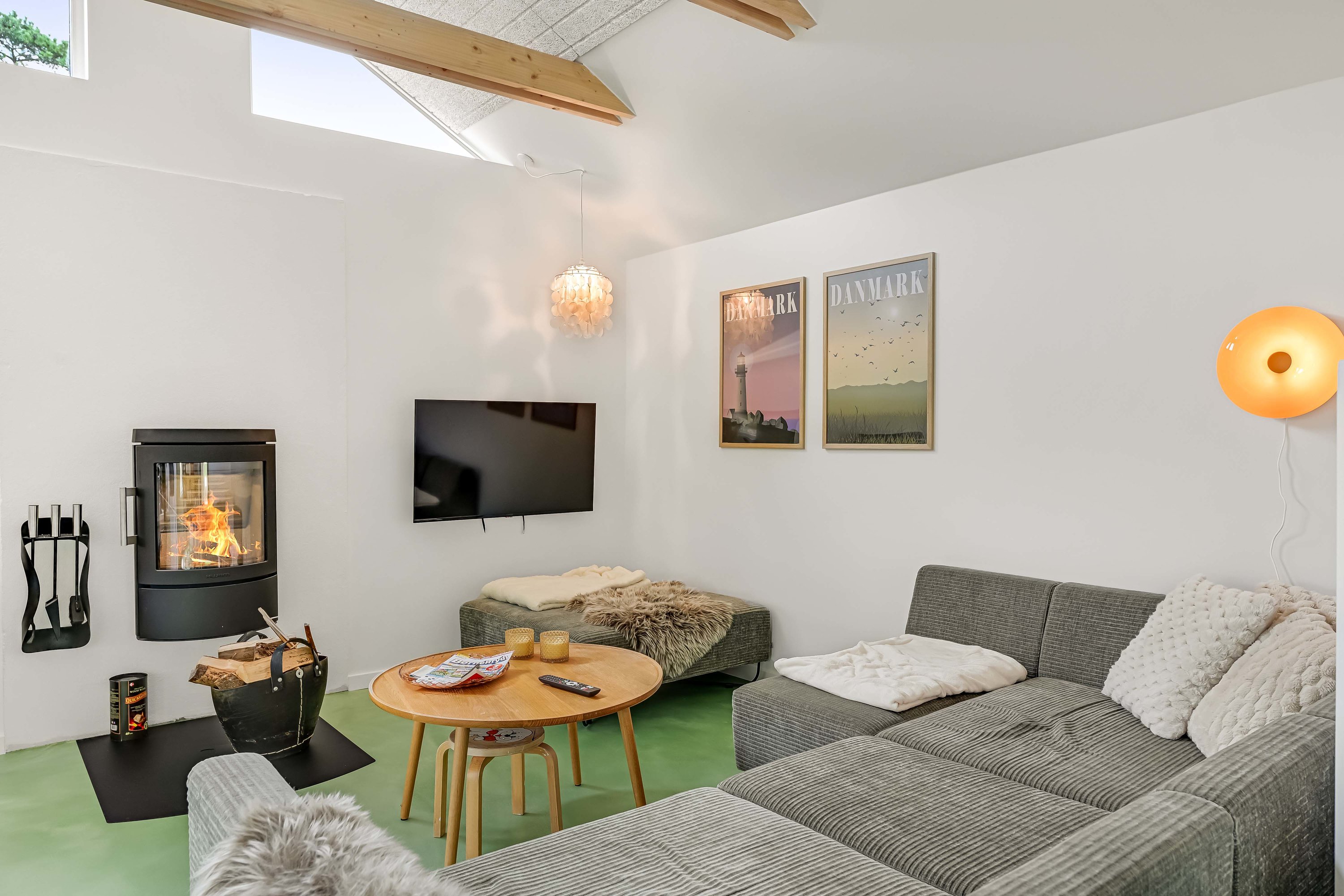 Fremhævet stue billede i fuldskærmstilstand. Billede af Svinget 6, 6857 Blåvand