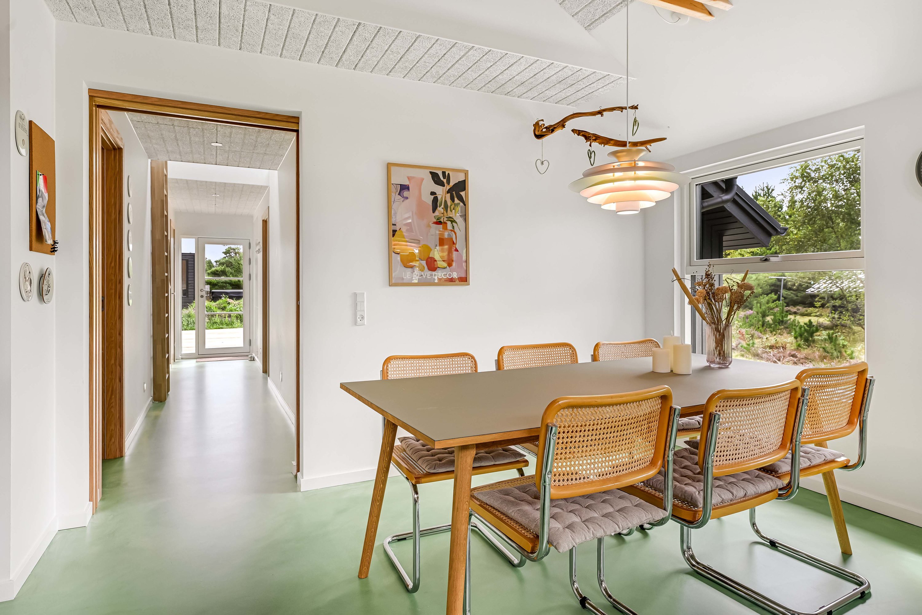 Fremhævet stue billede i fuldskærmstilstand. Billede af Svinget 6, 6857 Blåvand