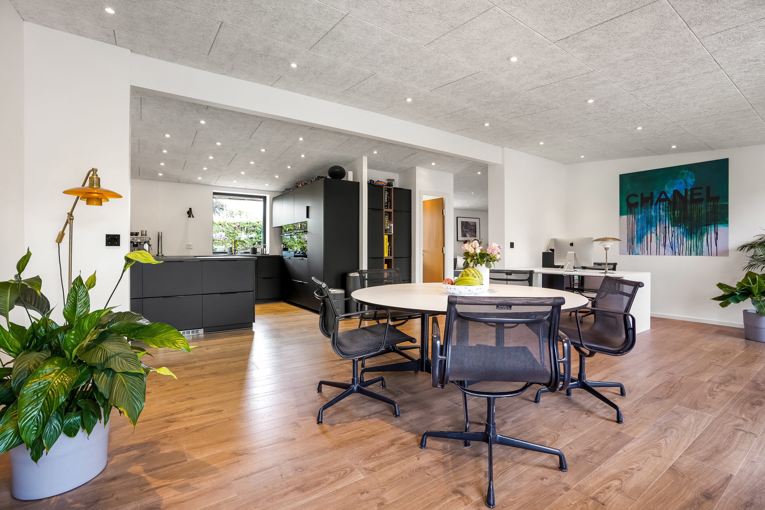 Fremhævet køkken billede i fuldskærmstilstand. Billede af Spurvevej 3, 5500 Middelfart