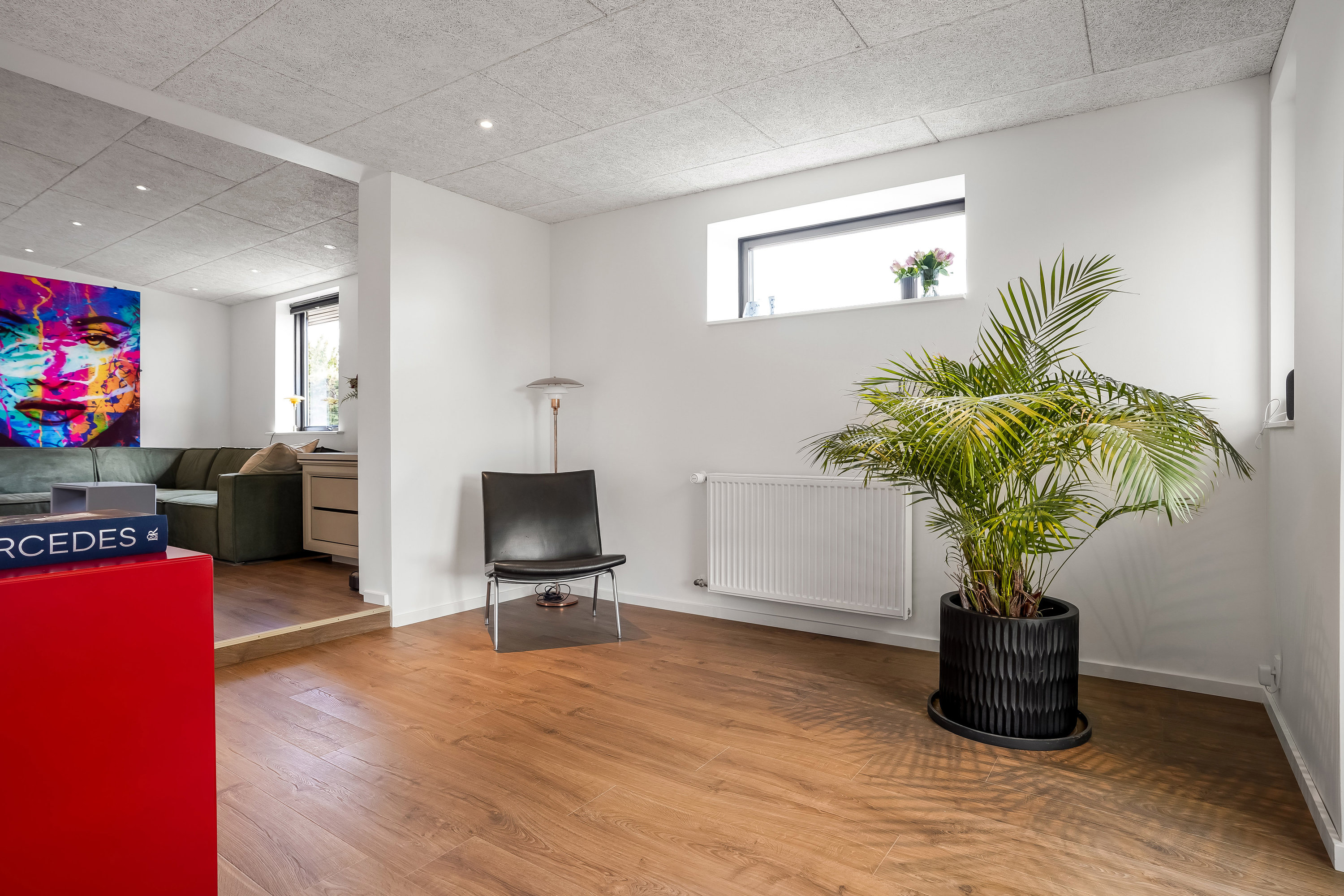 Fremhævet stue billede i fuldskærmstilstand. Billede af Spurvevej 3, 5500 Middelfart