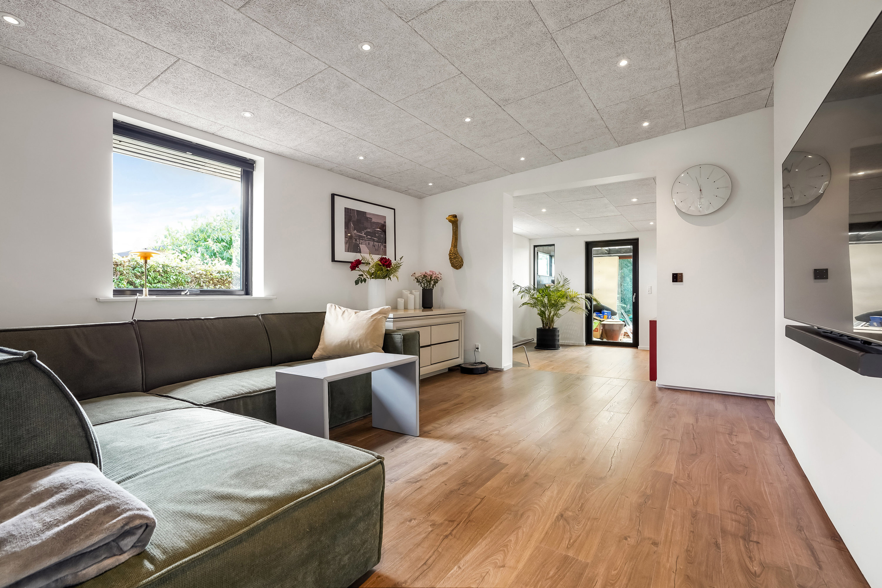 Fremhævet stue billede i fuldskærmstilstand. Billede af Spurvevej 3, 5500 Middelfart