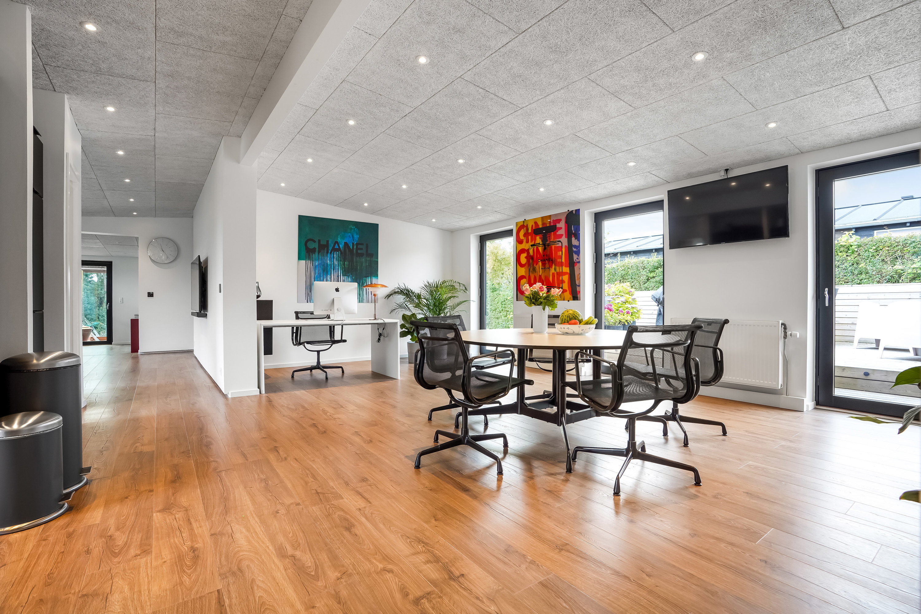 Fremhævet stue billede i fuldskærmstilstand. Billede af Spurvevej 3, 5500 Middelfart