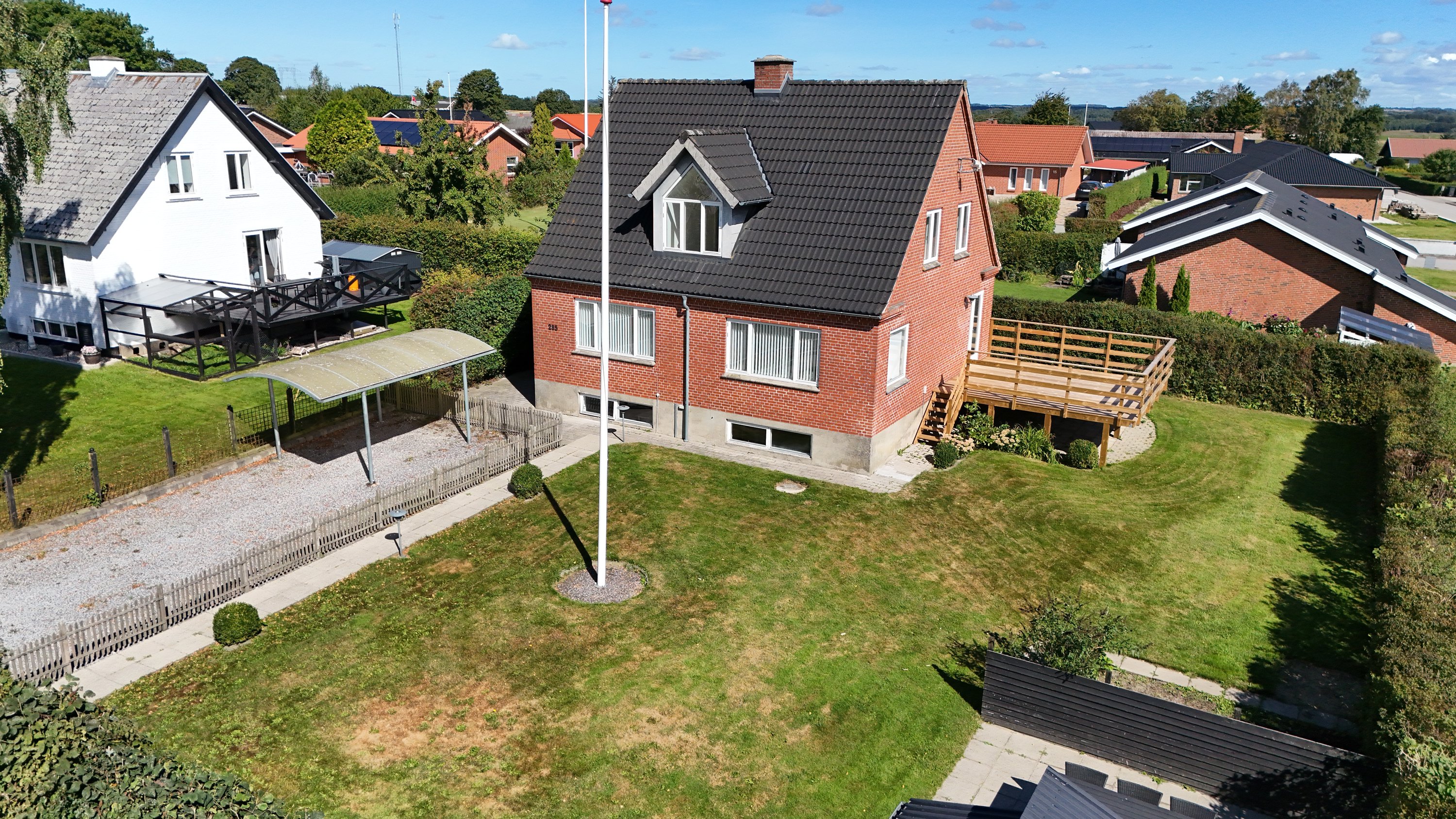 Fremhævet luftfoto billede i fuldskærmstilstand. Billede af Hannerupvej 285, 9500 Hobro