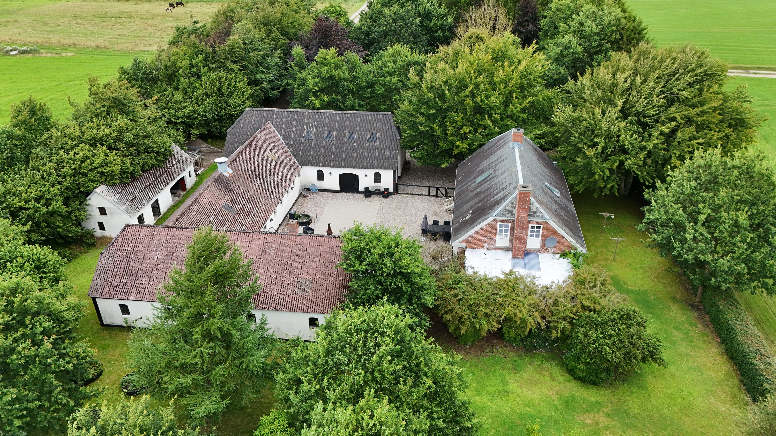 Fremhævet luftfoto billede i fuldskærmstilstand. Billede af Ndr Truevej 33, True, 9500 Hobro