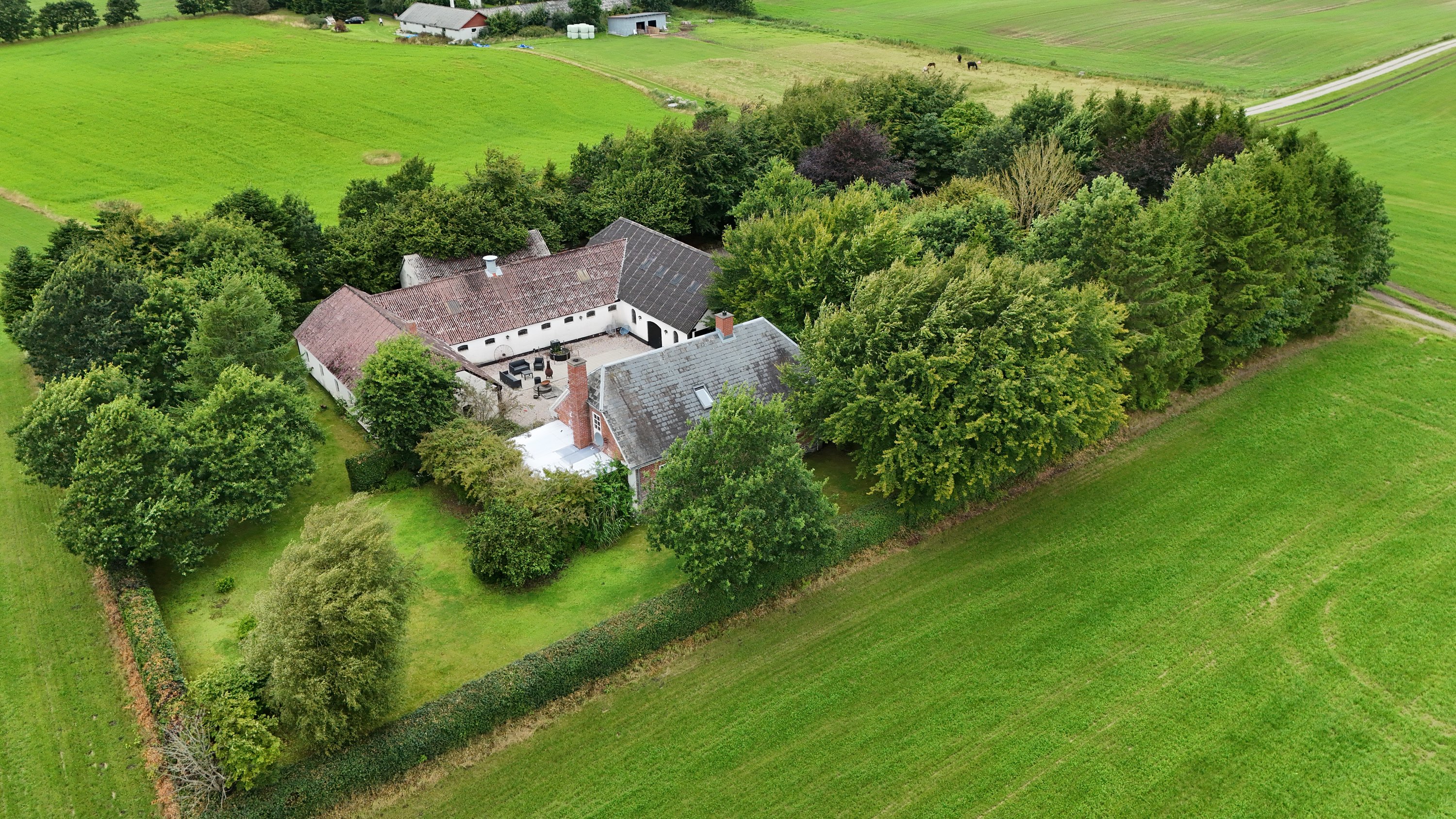 Fremhævet luftfoto billede i fuldskærmstilstand. Billede af Ndr Truevej 33, True, 9500 Hobro