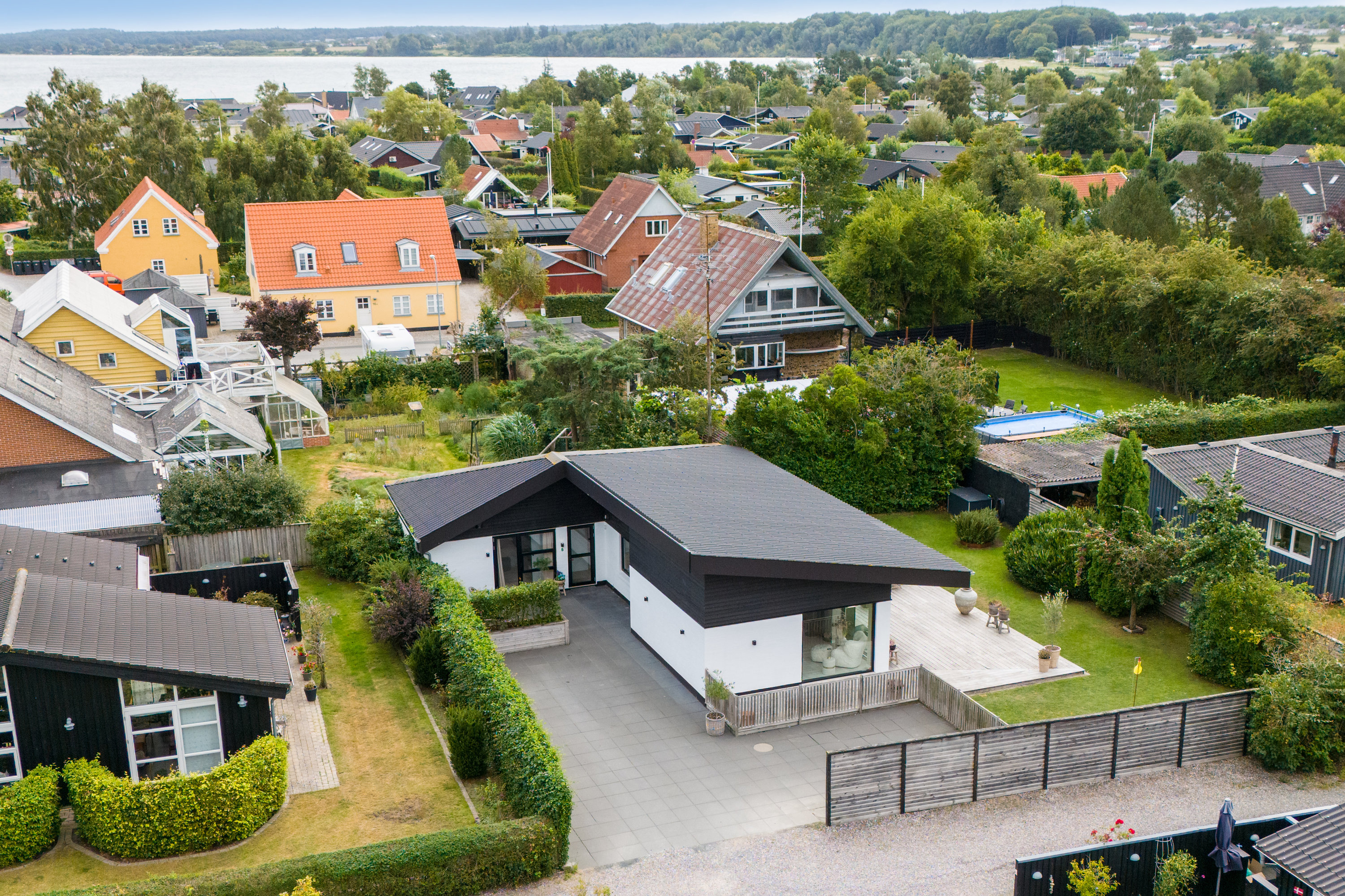 Fremhævet luftfoto billede i fuldskærmstilstand. Billede af Viggo Andersensvej 5, Høll, 7080 Børkop