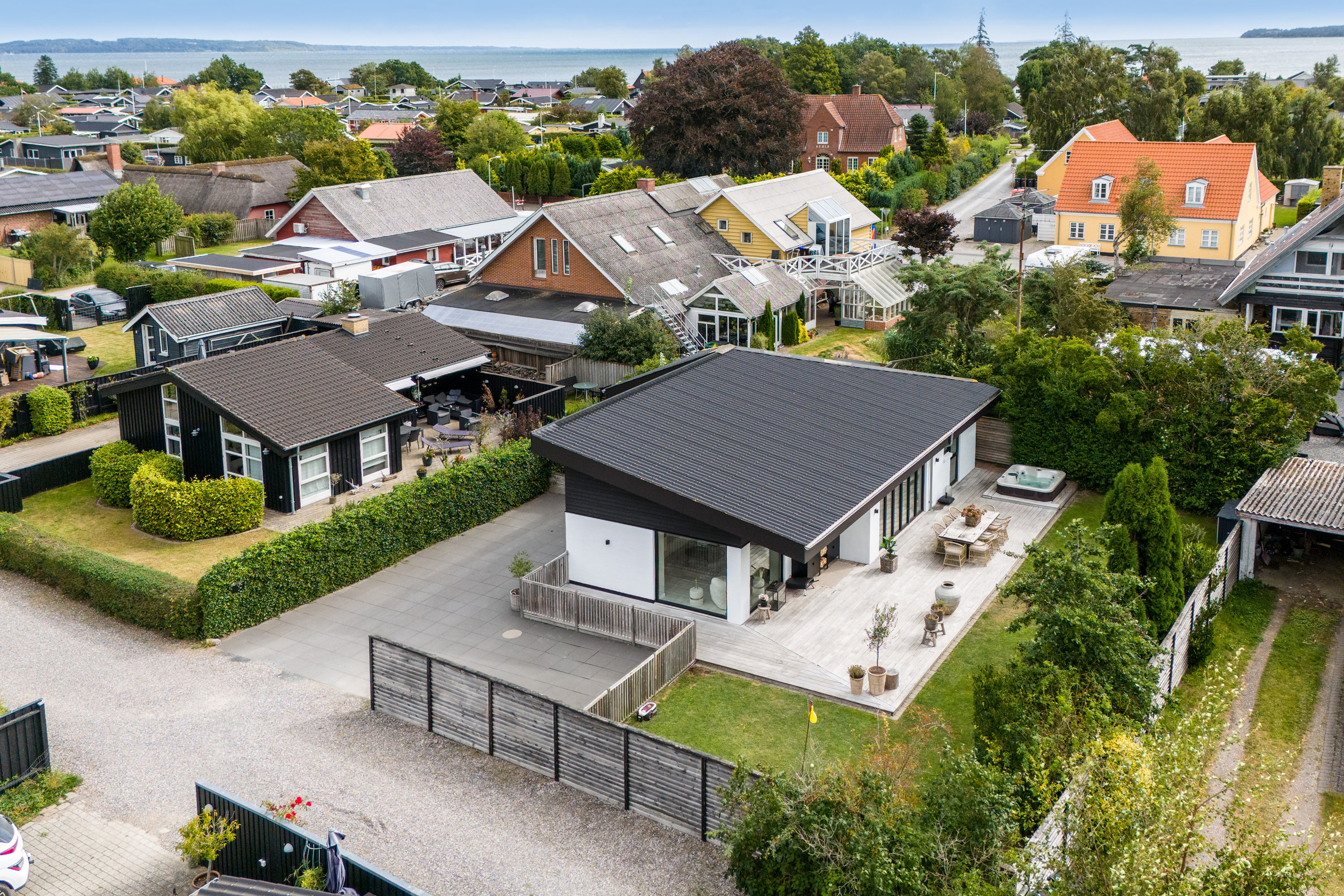 Fremhævet luftfoto billede i fuldskærmstilstand. Billede af Viggo Andersensvej 5, Høll, 7080 Børkop