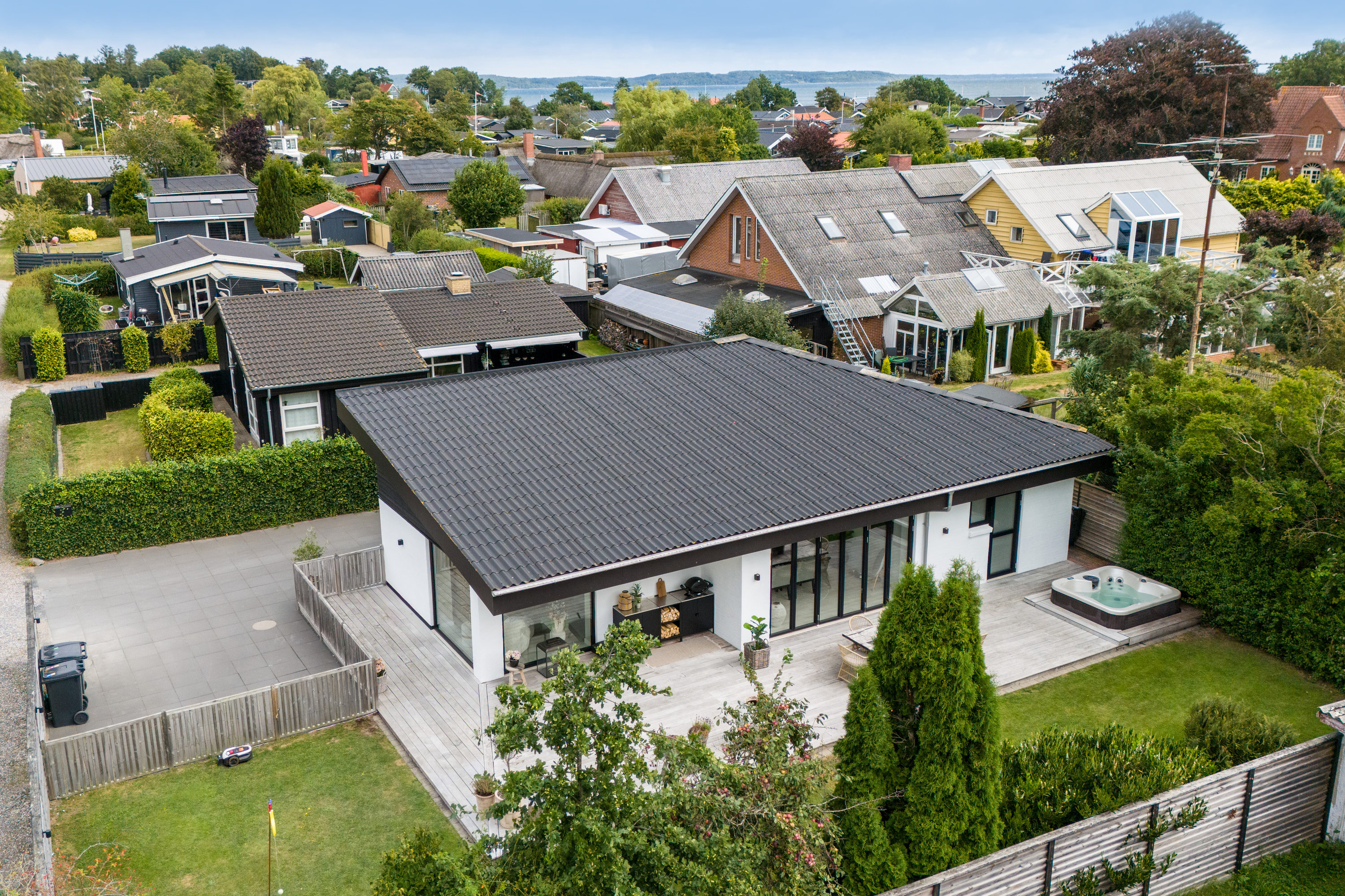 Fremhævet luftfoto billede i fuldskærmstilstand. Billede af Viggo Andersensvej 5, Høll, 7080 Børkop