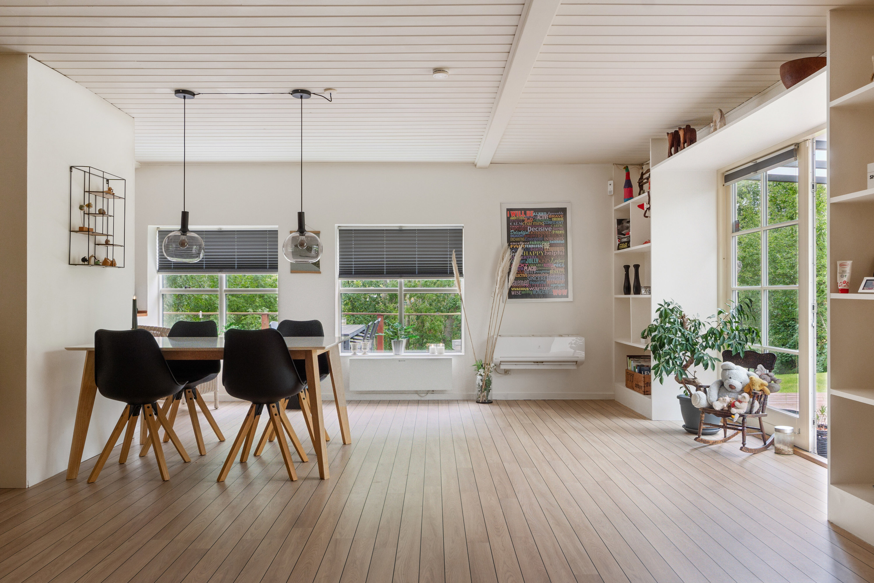 Fremhævet spisestue billede i fuldskærmstilstand. Billede af Bredekilde 100, 4400 Kalundborg