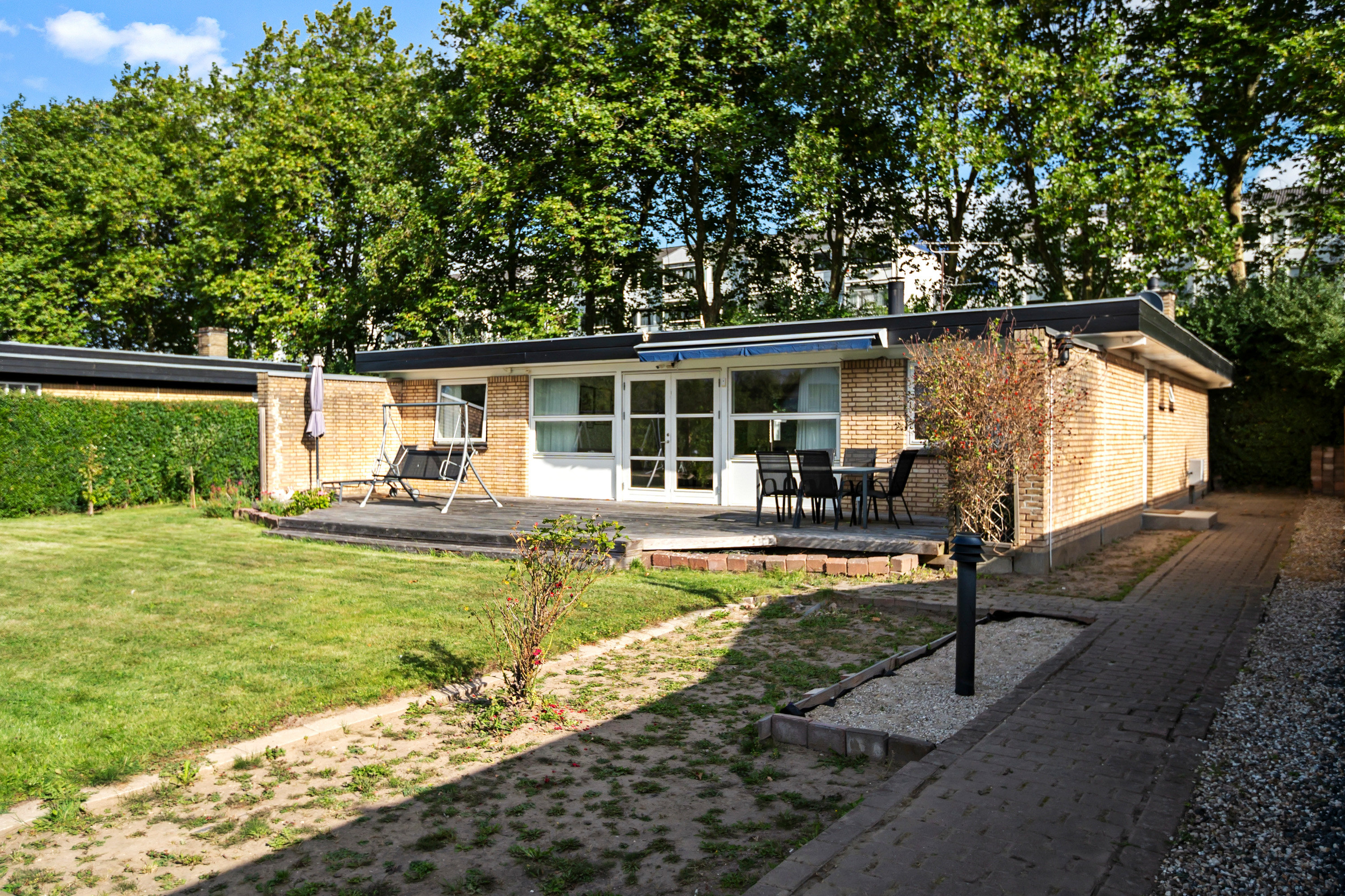 Fremhævet ude billede i fuldskærmstilstand. Billede af Roasvej 50, 2750 Ballerup