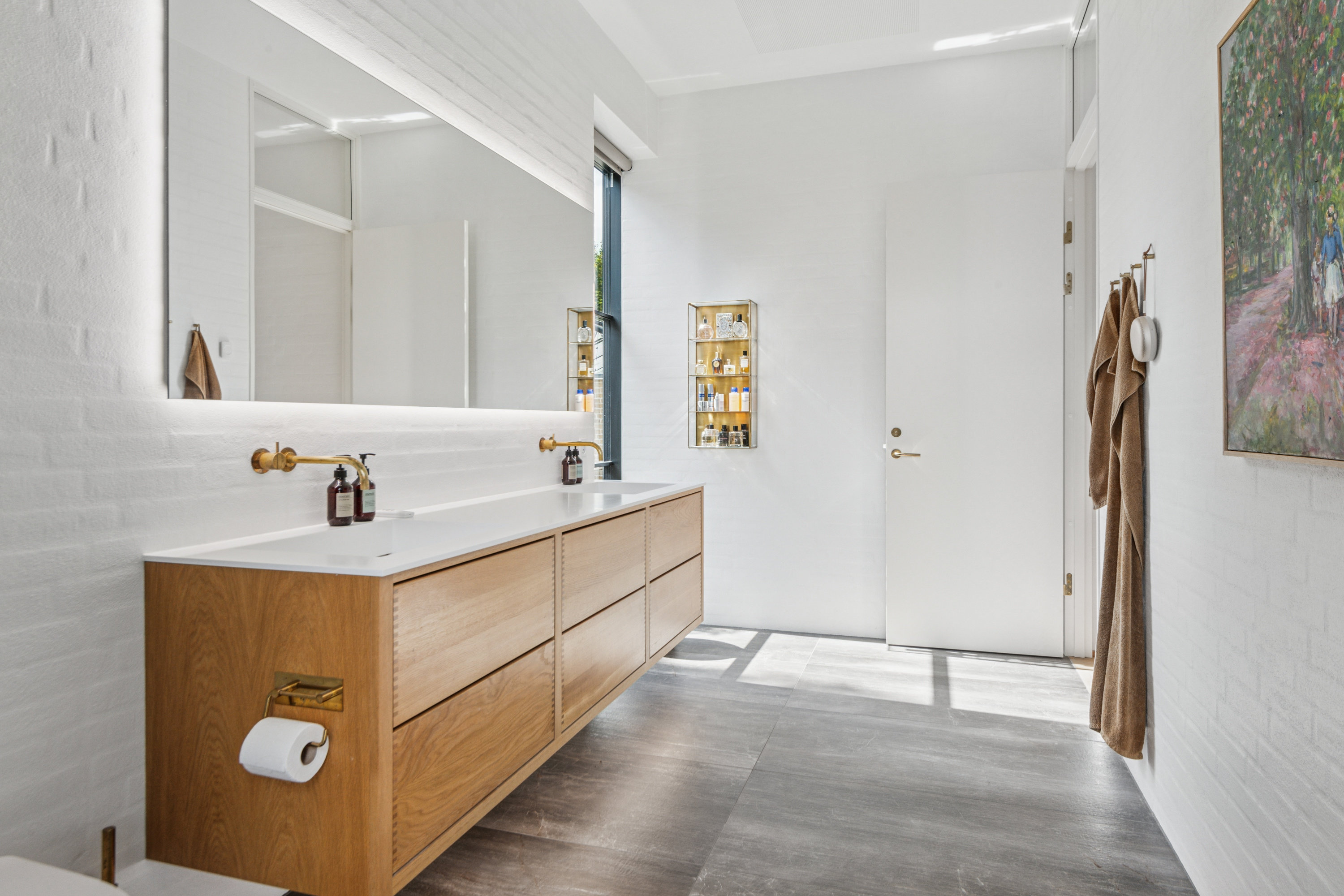 Fremhævet badeværelse billede i fuldskærmstilstand. Billede af Carlo Wognsens Vej 12, 9000 Aalborg