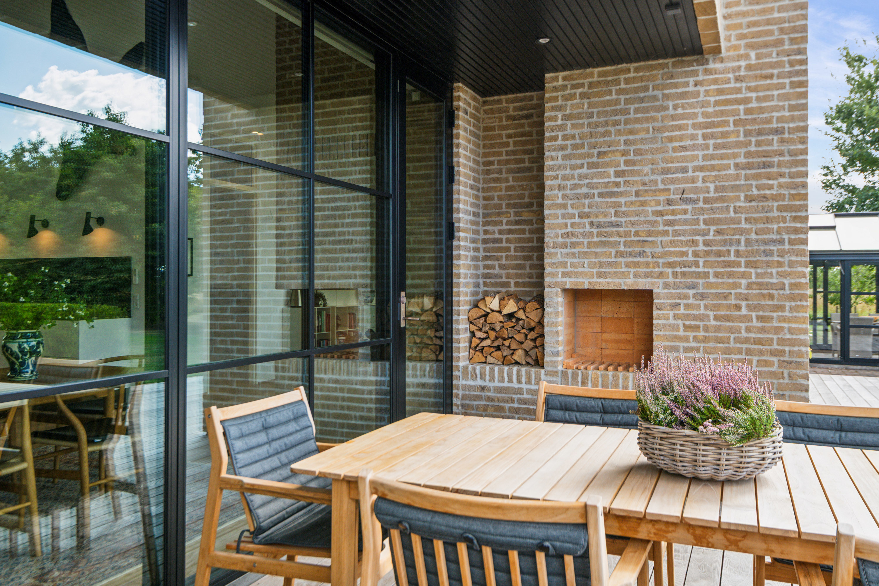 Fremhævet terrasse billede i fuldskærmstilstand. Billede af Carlo Wognsens Vej 12, 9000 Aalborg