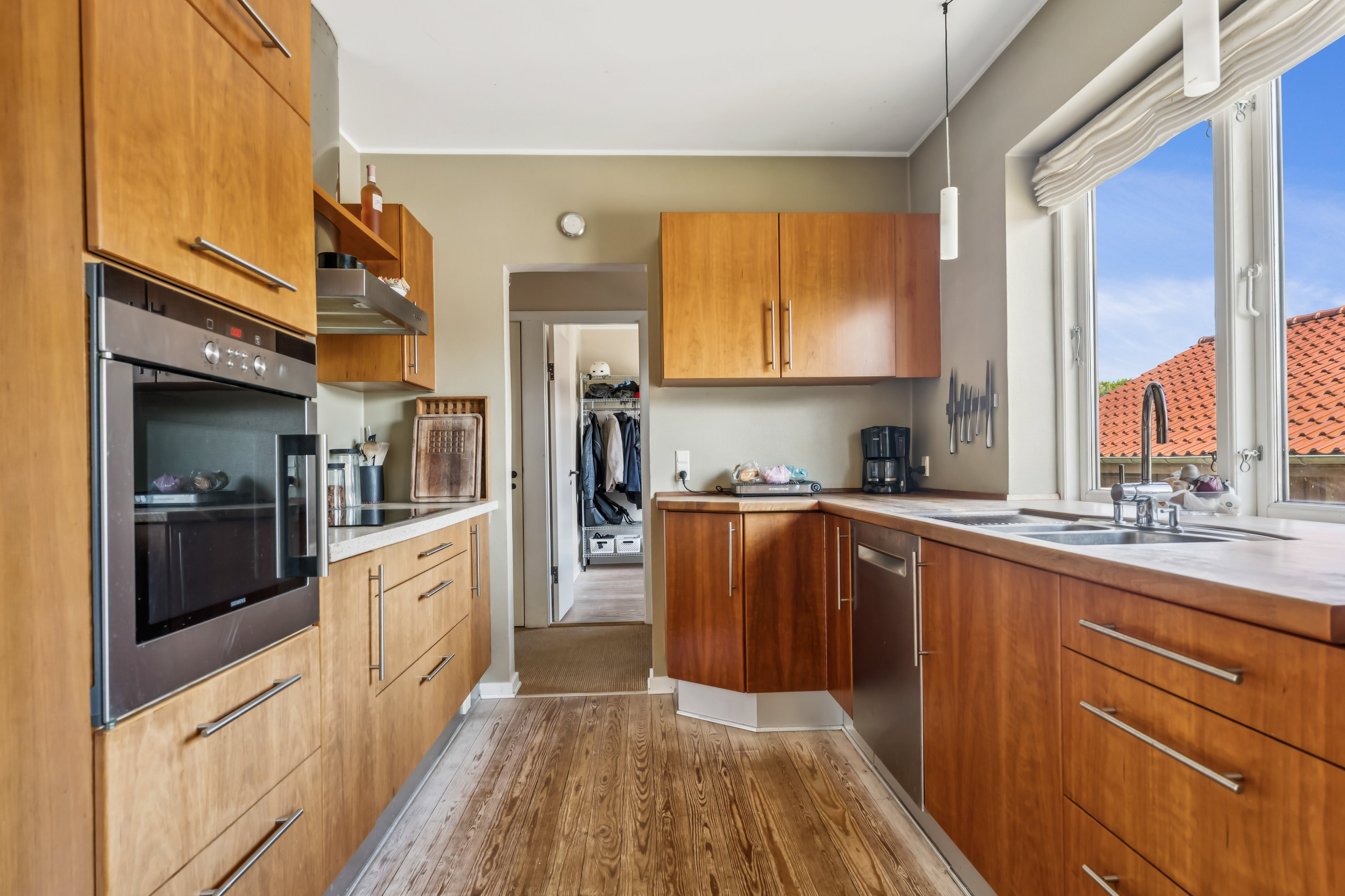 Fremhævet køkken billede i fuldskærmstilstand. Billede af Bøsbrovej 76, 8940 Randers SV