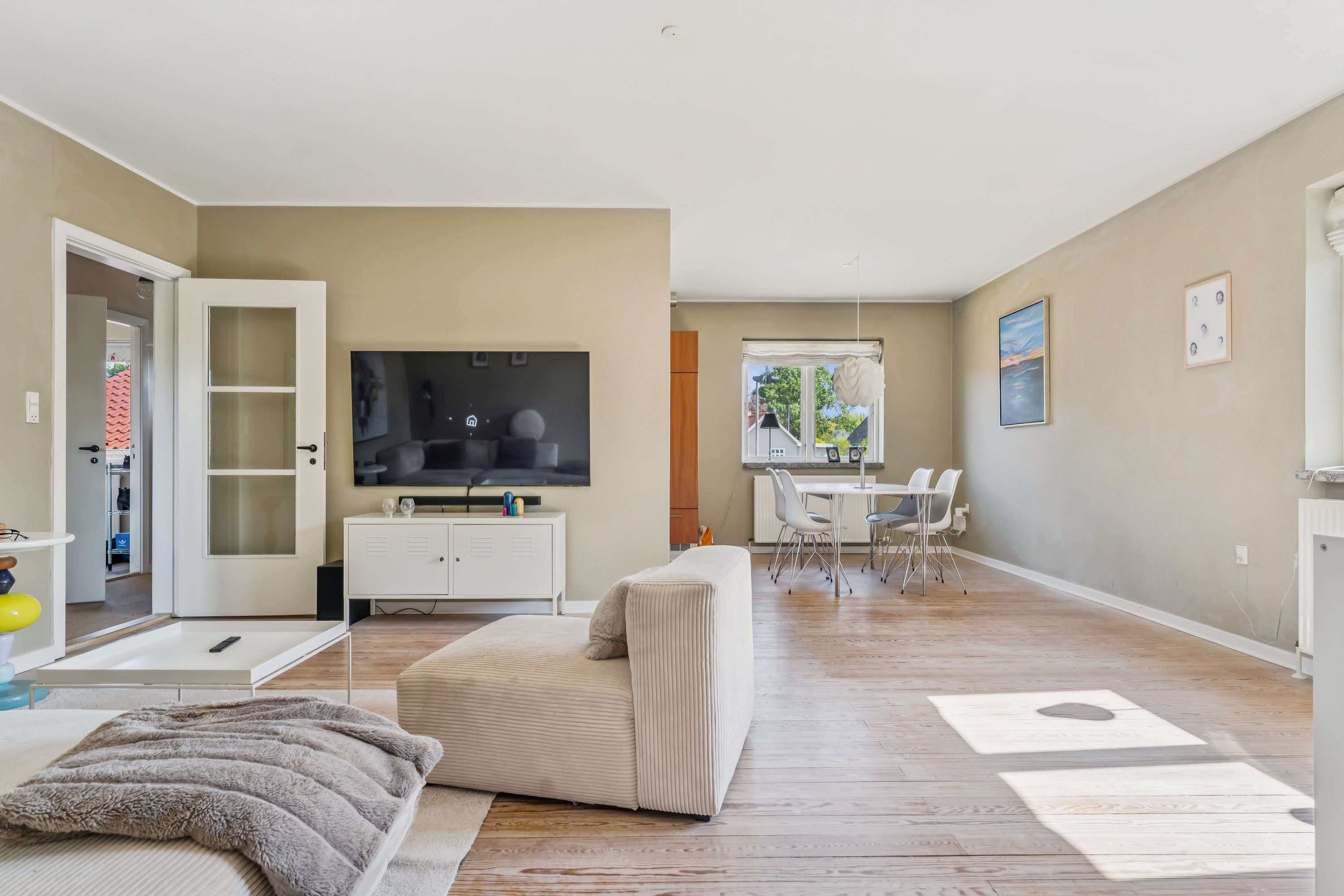 Fremhævet værelse billede i fuldskærmstilstand. Billede af Bøsbrovej 76, 8940 Randers SV