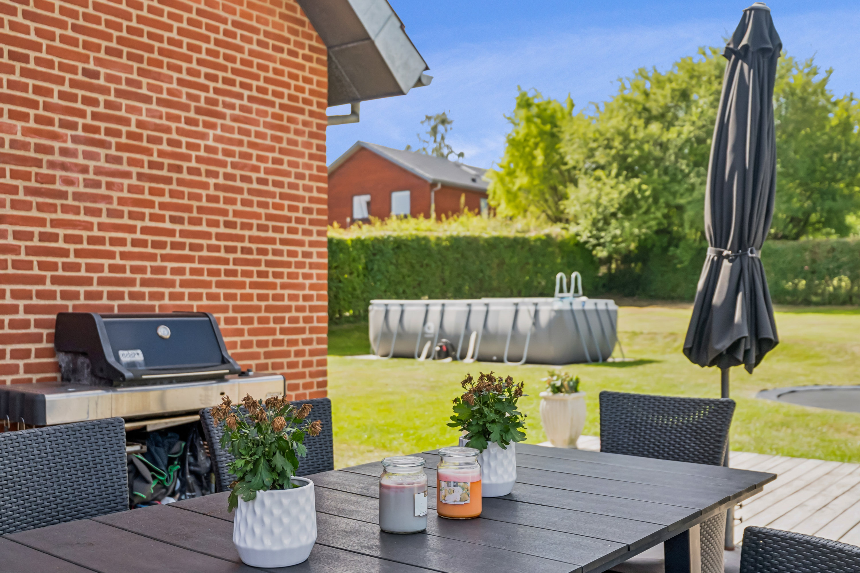 Fremhævet terrasse billede i fuldskærmstilstand. Billede af Bøsbrovej 76, 8940 Randers SV