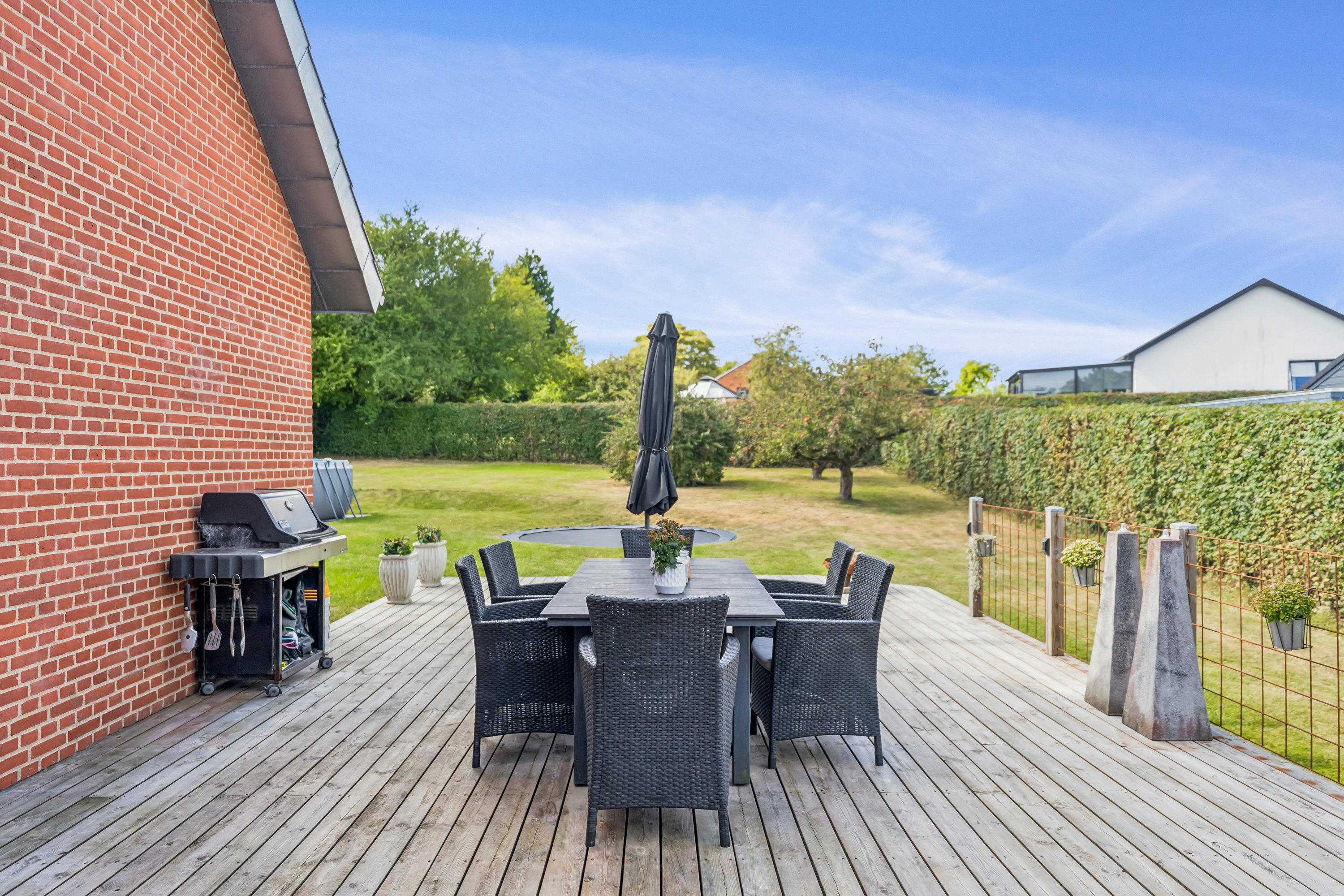 Fremhævet terrasse billede i fuldskærmstilstand. Billede af Bøsbrovej 76, 8940 Randers SV